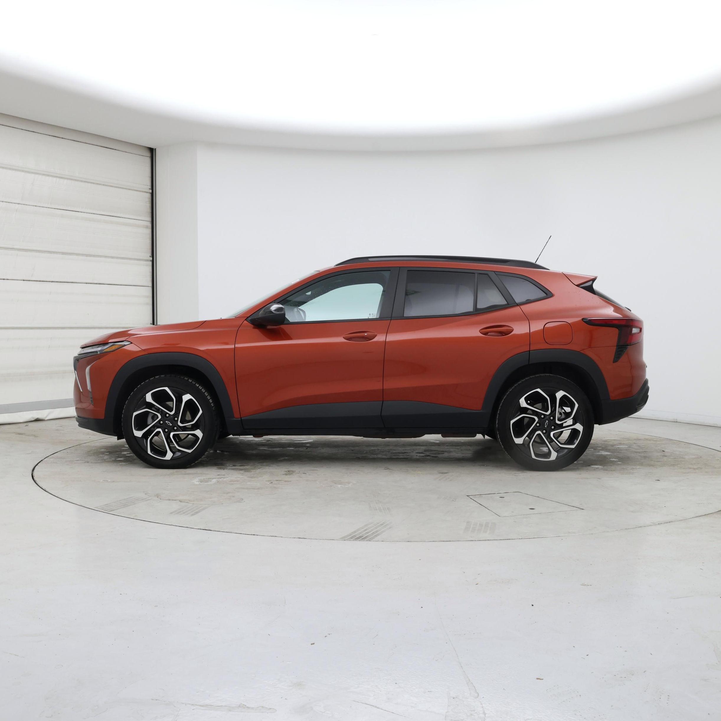 Thumbnail: 2024 Chevrolet Trax - 3