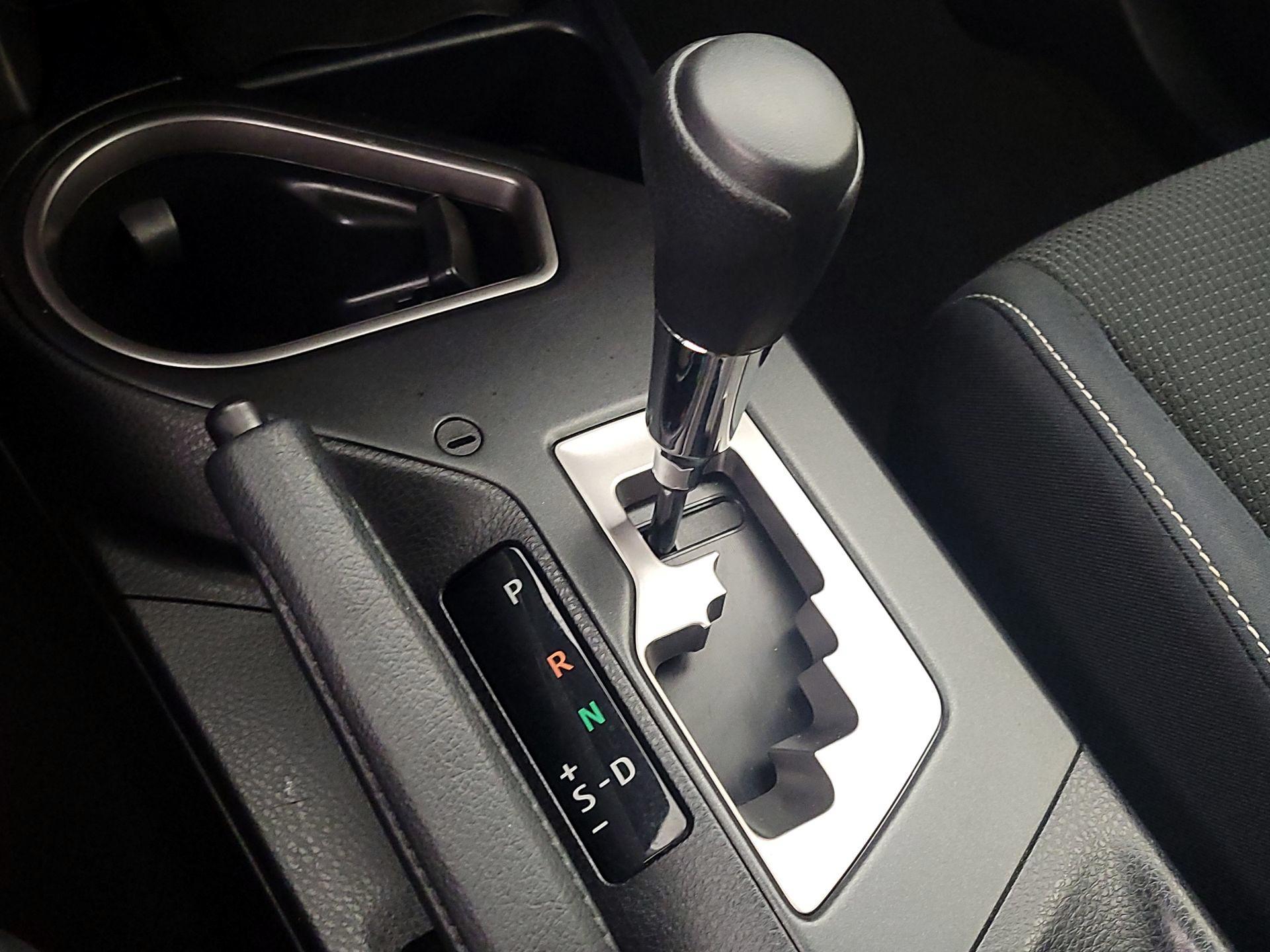 Thumbnail: 2016 Toyota RAV4 - 17