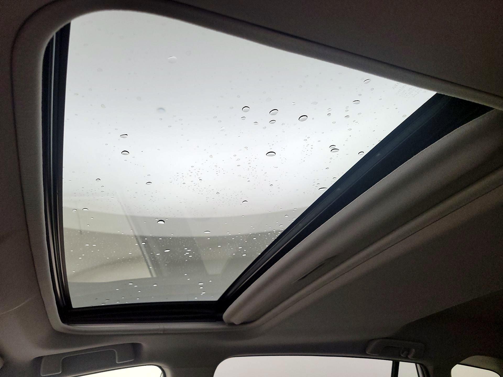 Thumbnail: 2016 Toyota RAV4 - 19