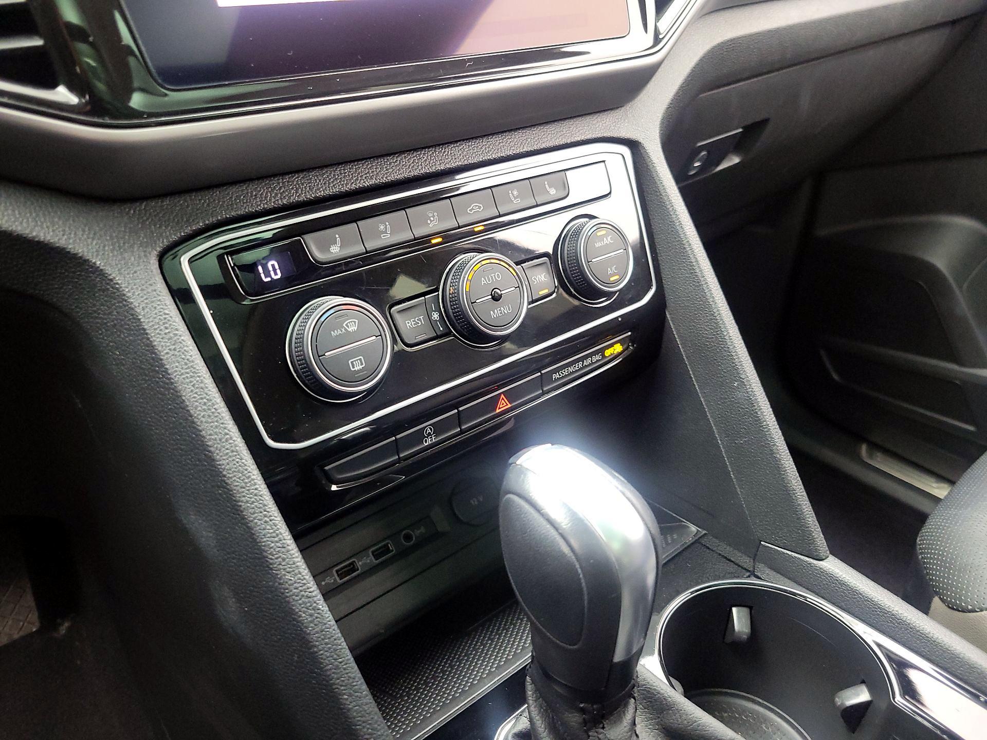 Thumbnail: 2021 Volkswagen Atlas - 15