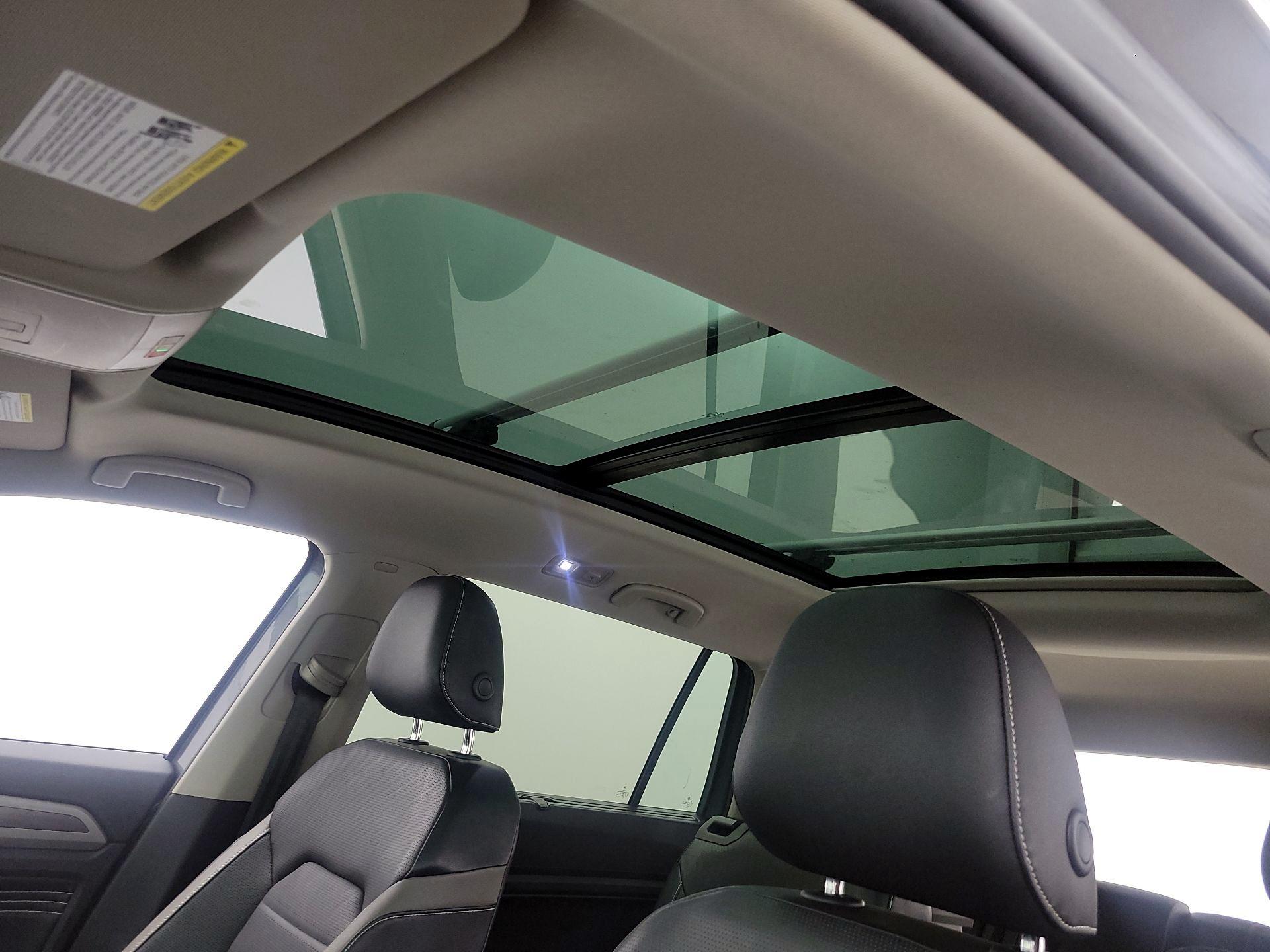 Thumbnail: 2021 Volkswagen Atlas - 17