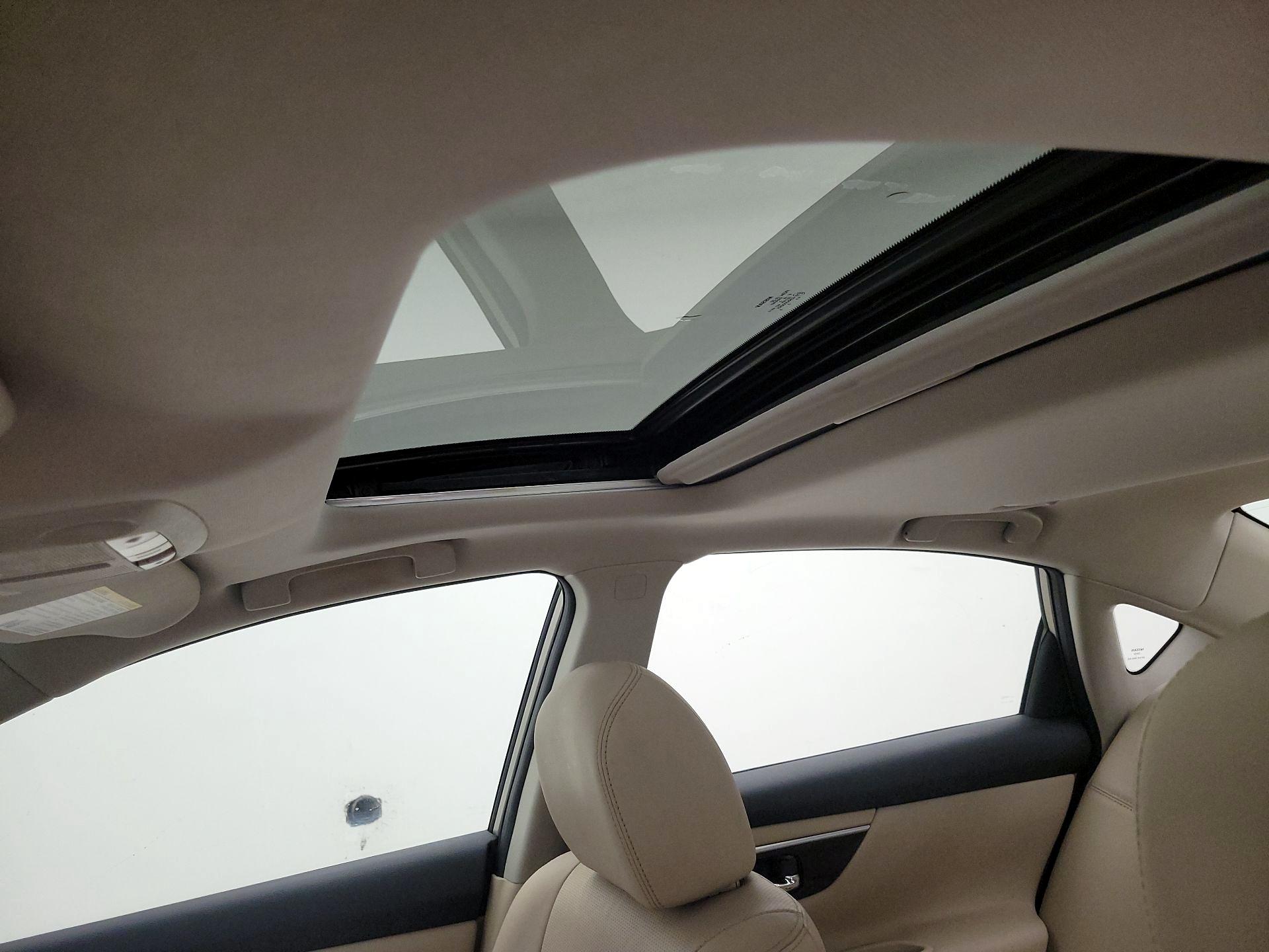 Thumbnail: 2014 Nissan Altima - 19