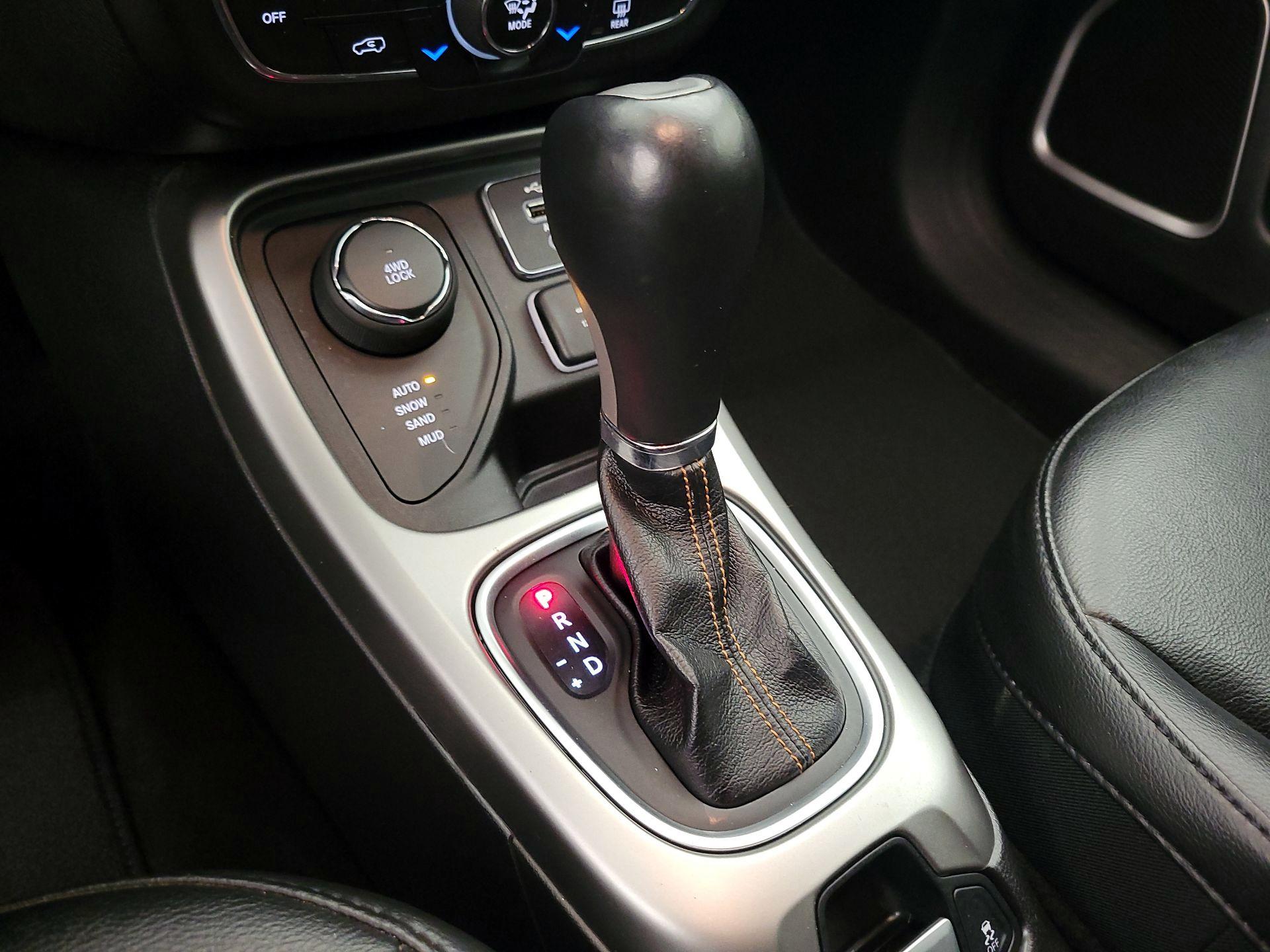 Thumbnail: 2018 Jeep Compass - 17