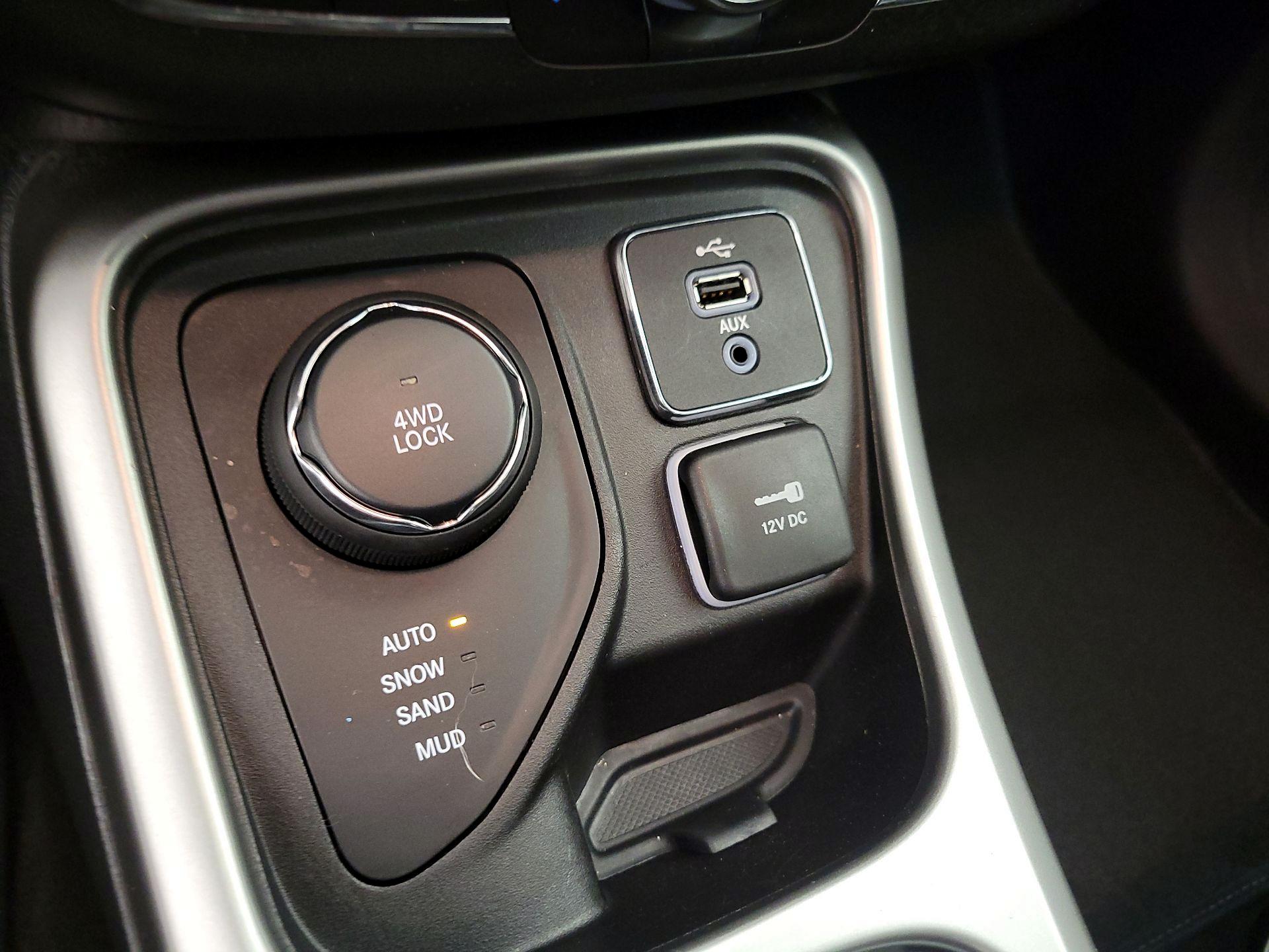 Thumbnail: 2018 Jeep Compass - 18