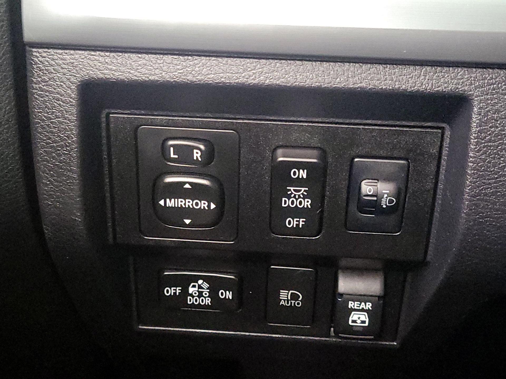 Thumbnail: 2019 Toyota Tundra - 13