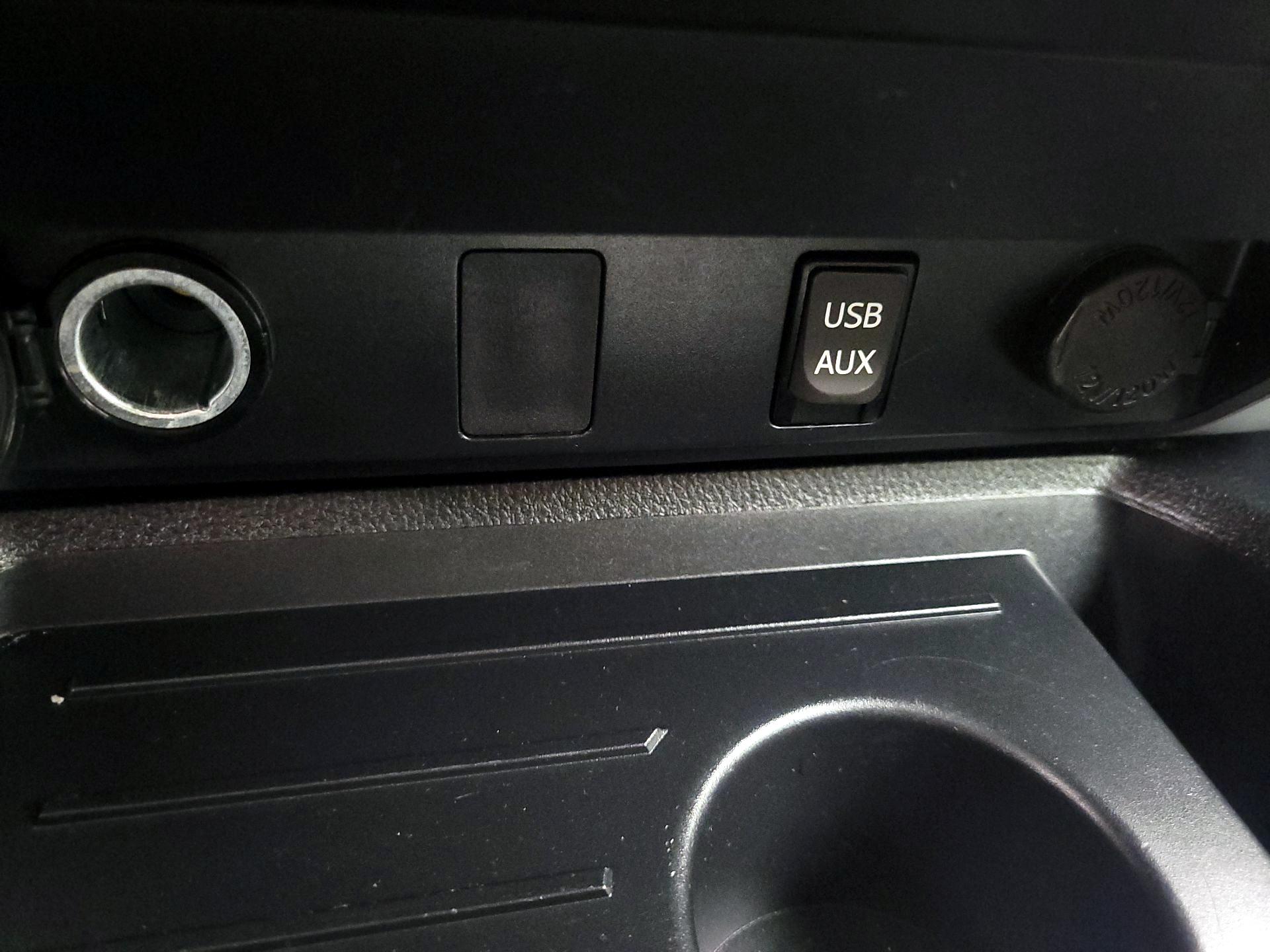 Thumbnail: 2019 Toyota Tundra - 19