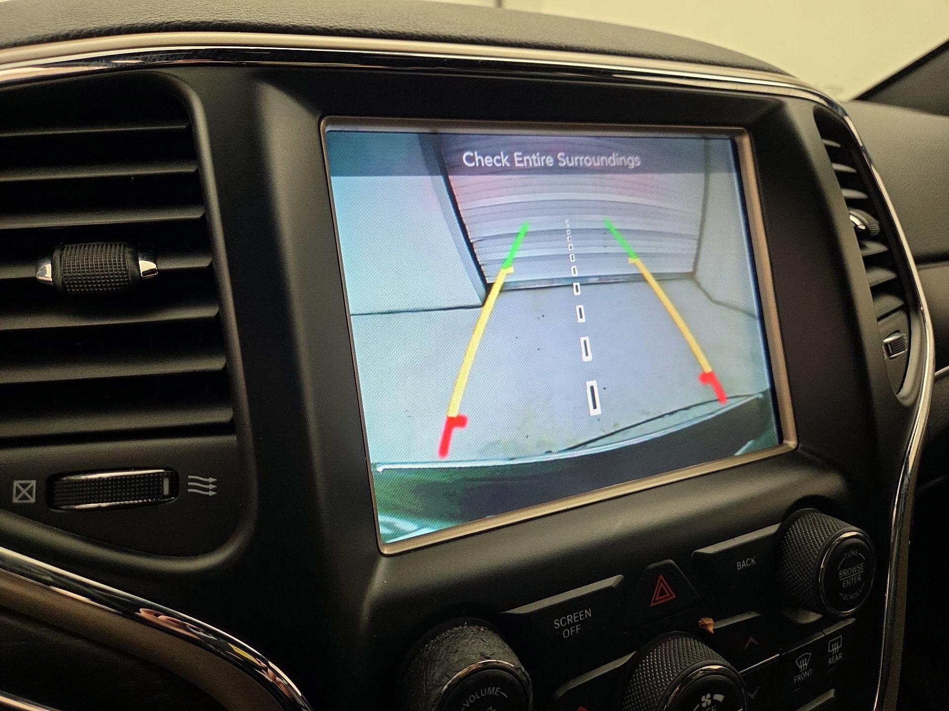 Thumbnail: 2015 Jeep Grand Cherokee - 13