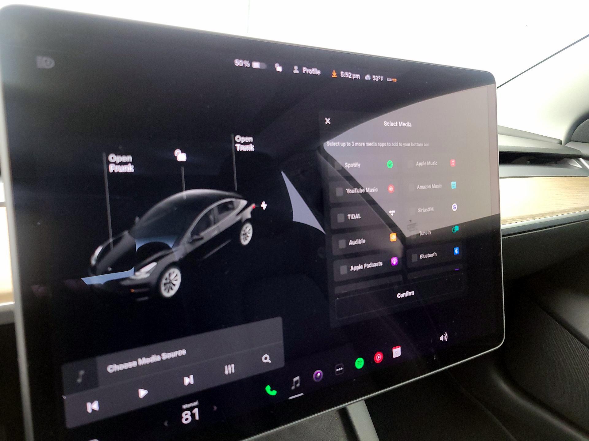 Thumbnail: 2022 Tesla Model 3 - 15