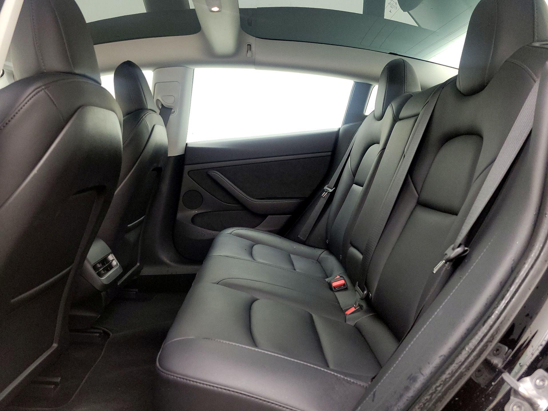 Thumbnail: 2022 Tesla Model 3 - 18