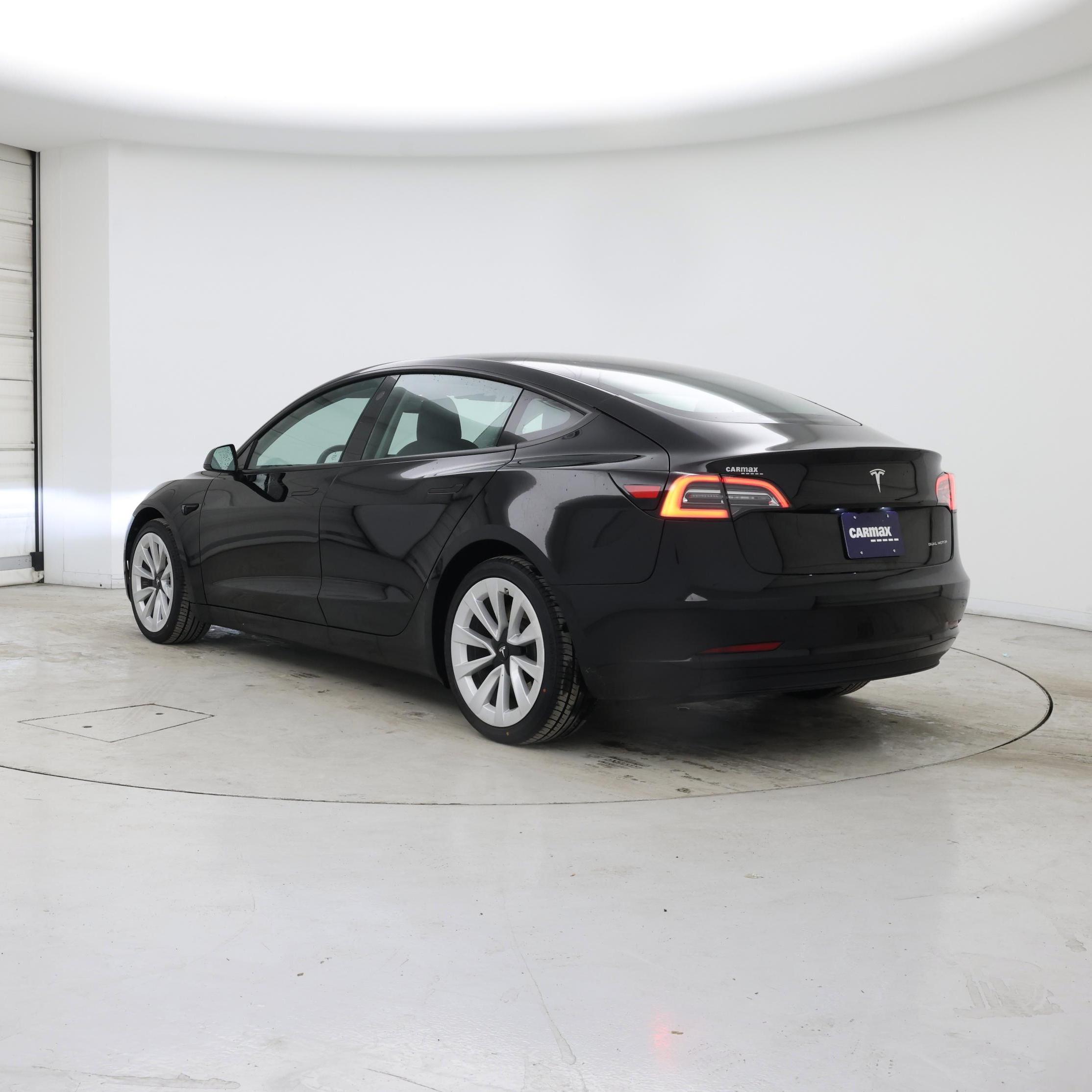 Thumbnail: 2022 Tesla Model 3 - 2