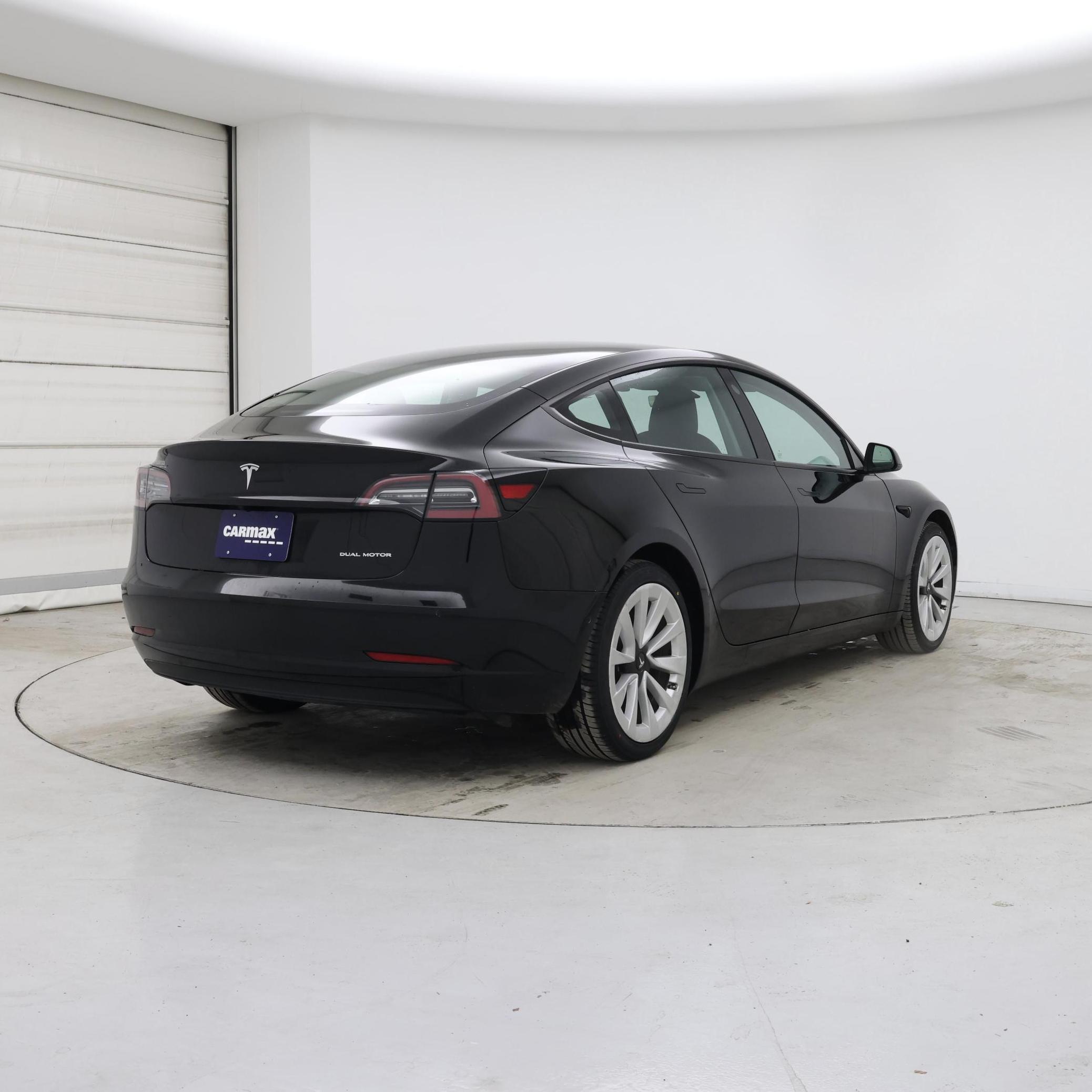 Thumbnail: 2022 Tesla Model 3 - 8
