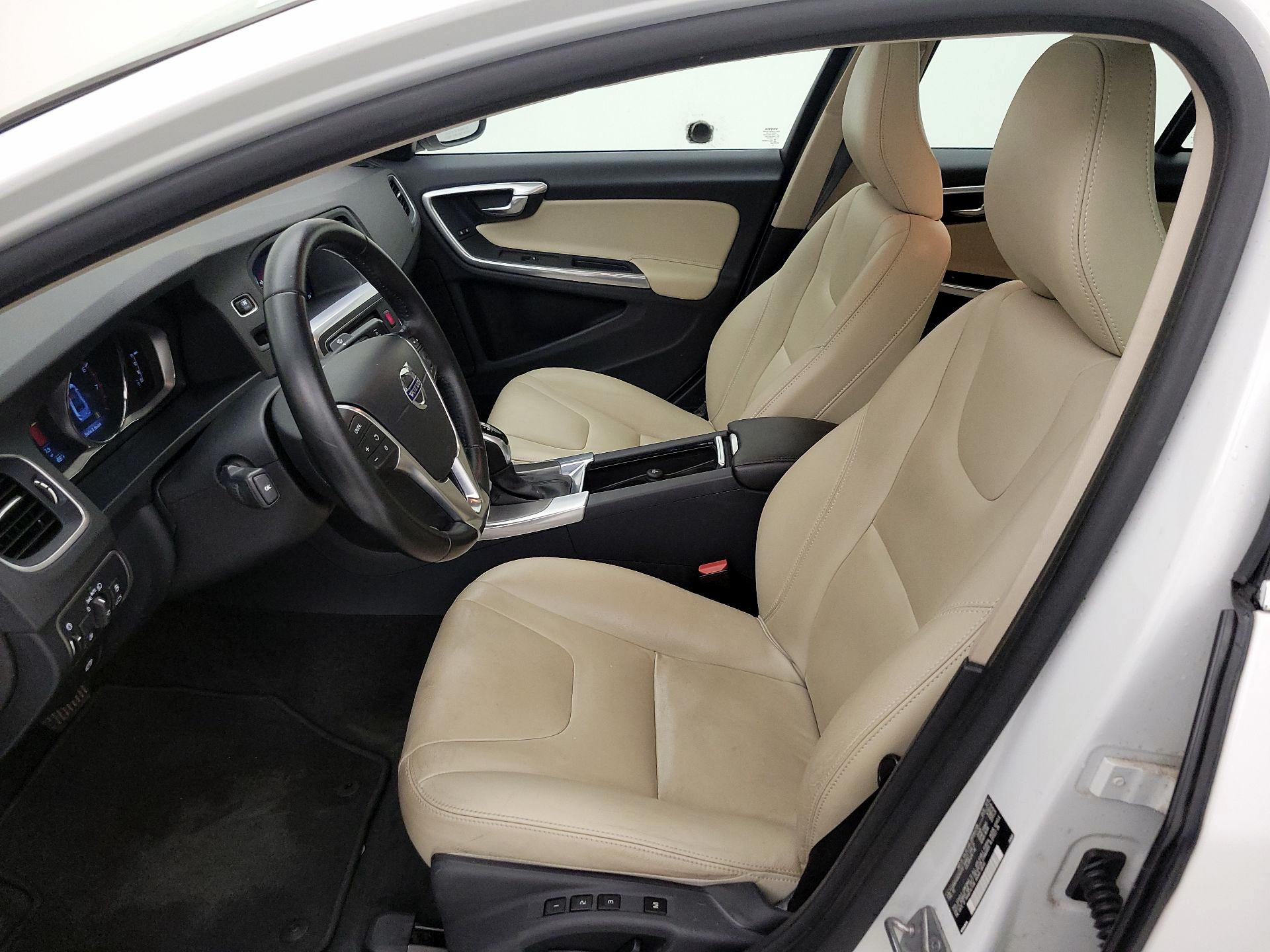 Thumbnail: 2016 Volvo S60 - 11