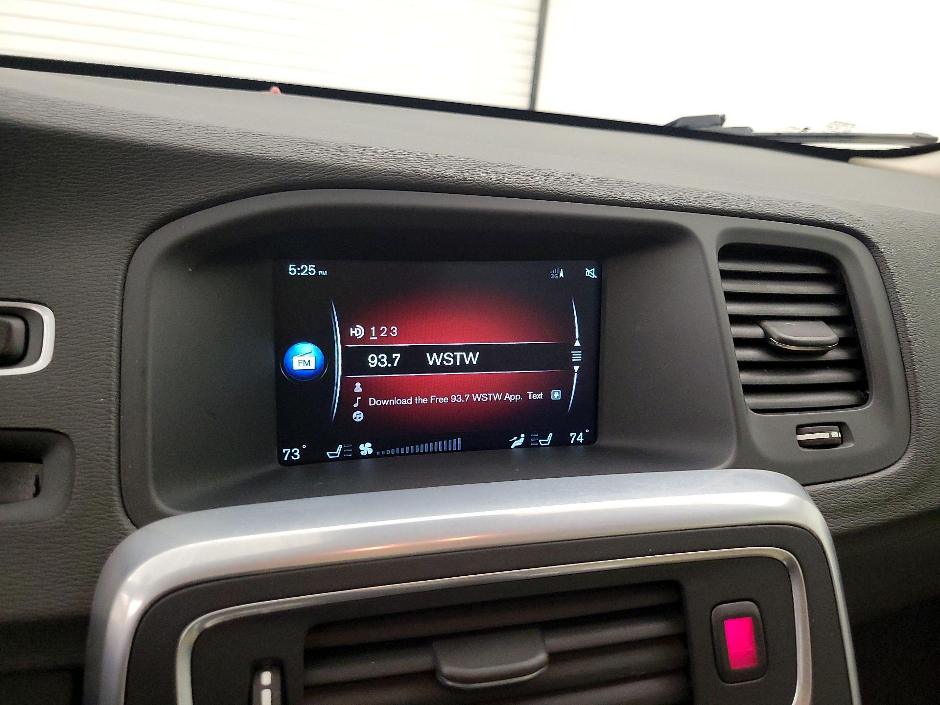 Thumbnail: 2016 Volvo S60 - 15