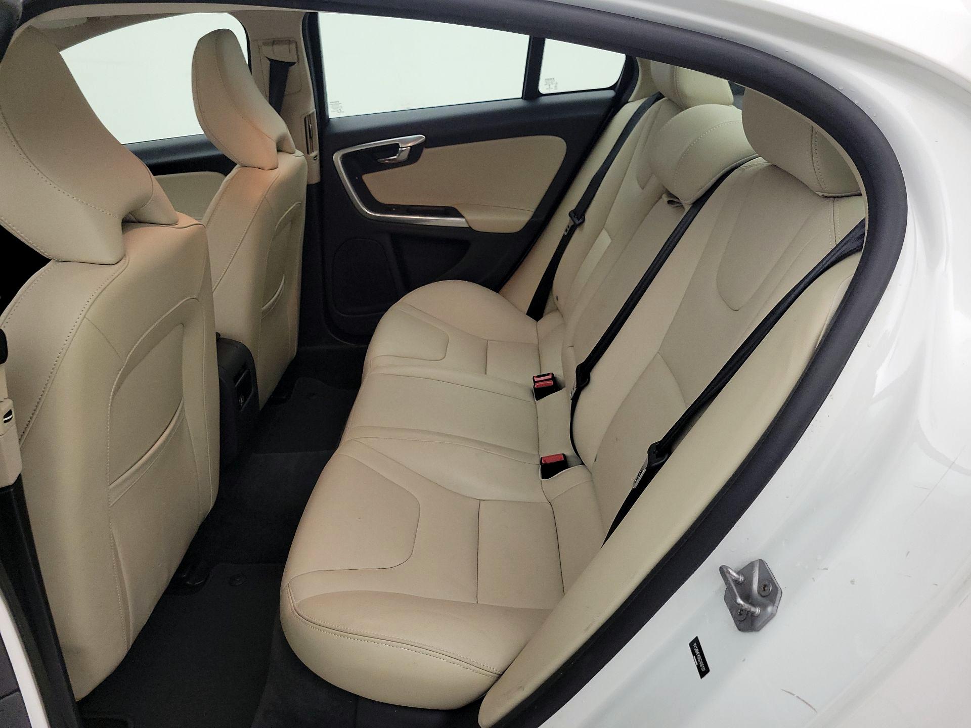 Thumbnail: 2016 Volvo S60 - 20