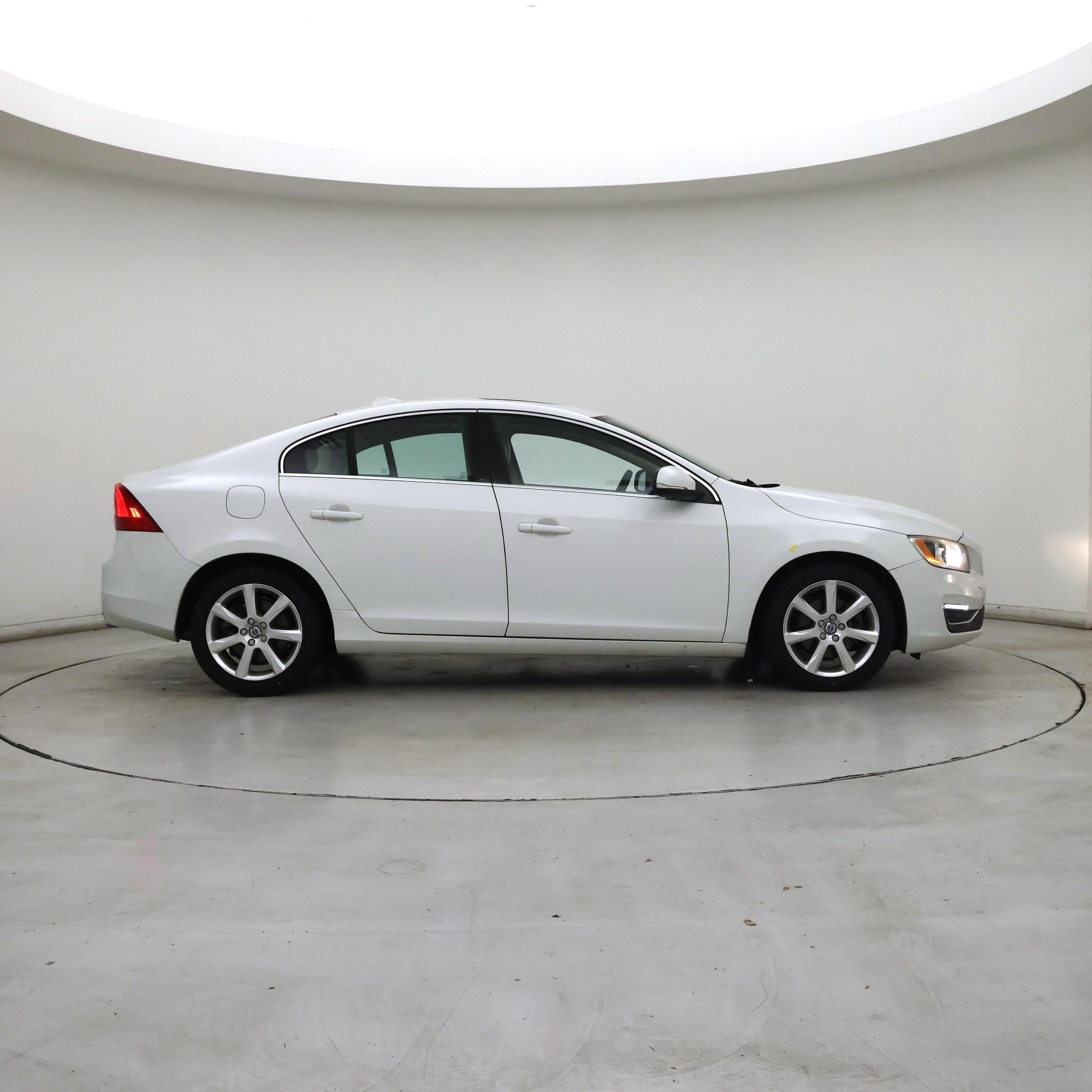 Thumbnail: 2016 Volvo S60 - 7