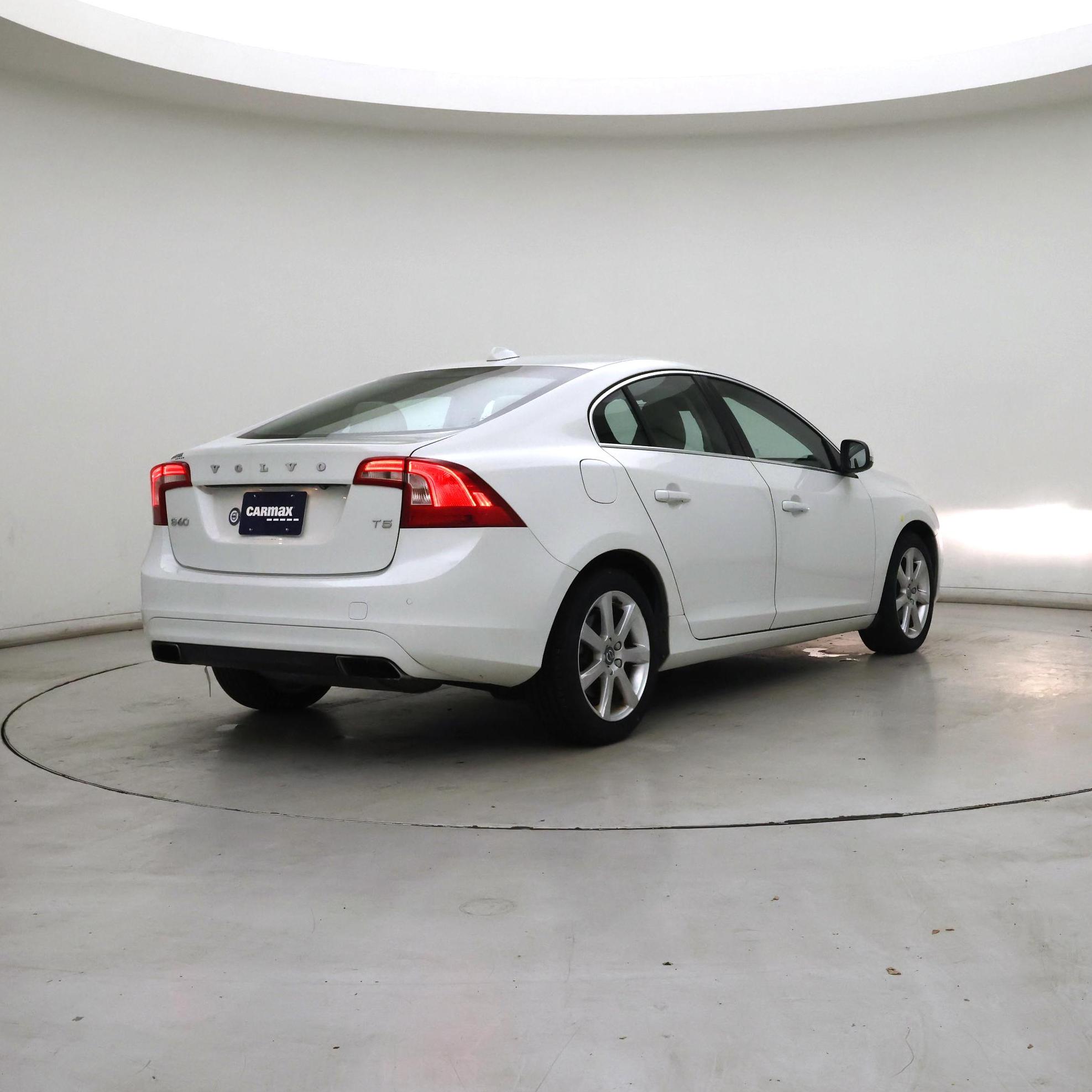 Thumbnail: 2016 Volvo S60 - 8