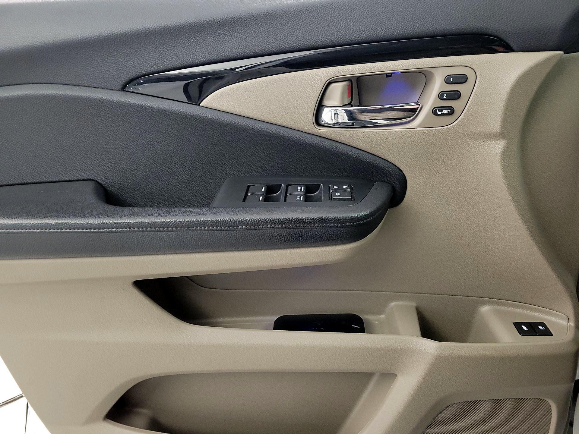 Thumbnail: 2021 Honda Pilot - 12