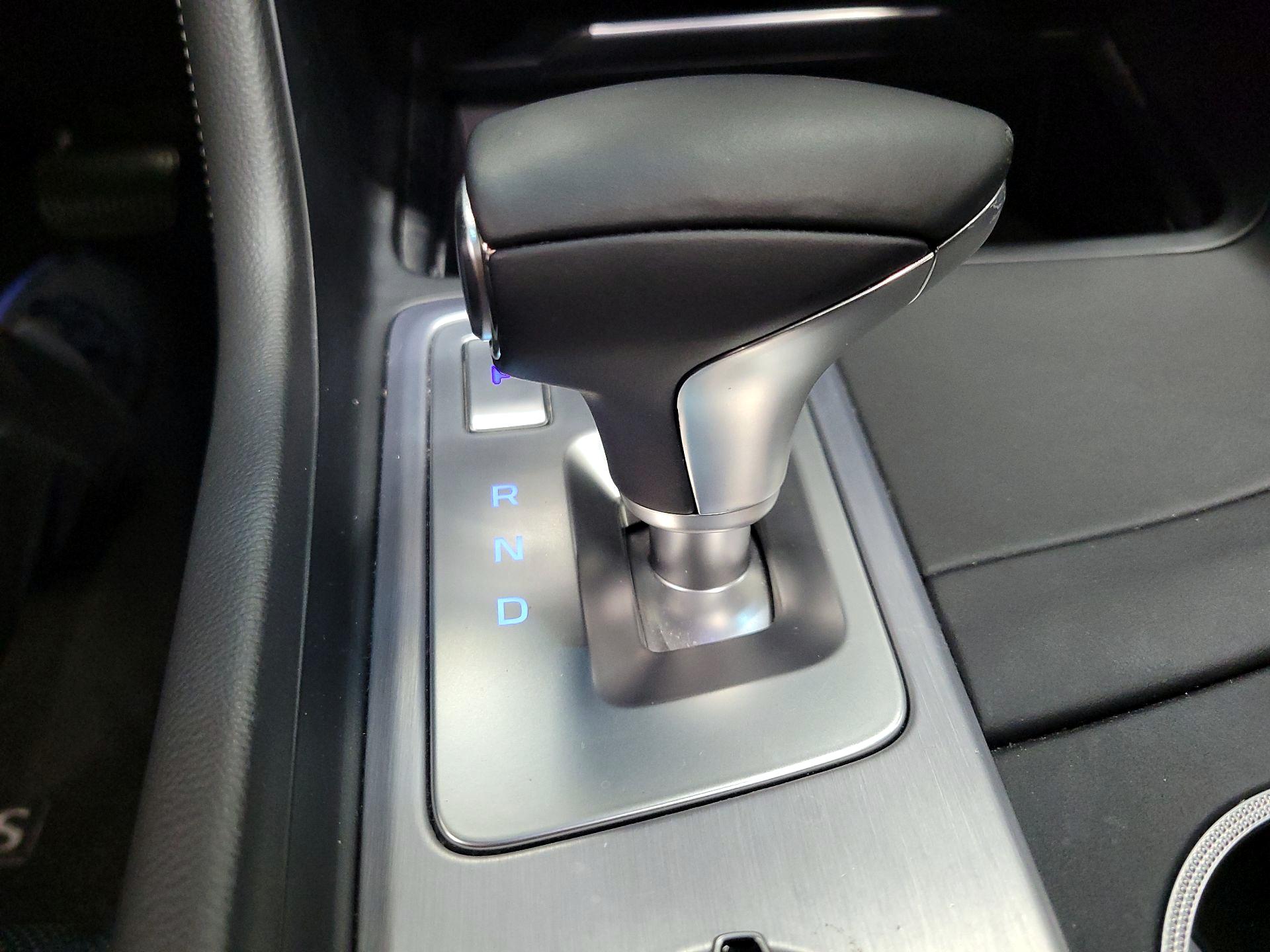 Thumbnail: 2021 Genesis G70 - 17