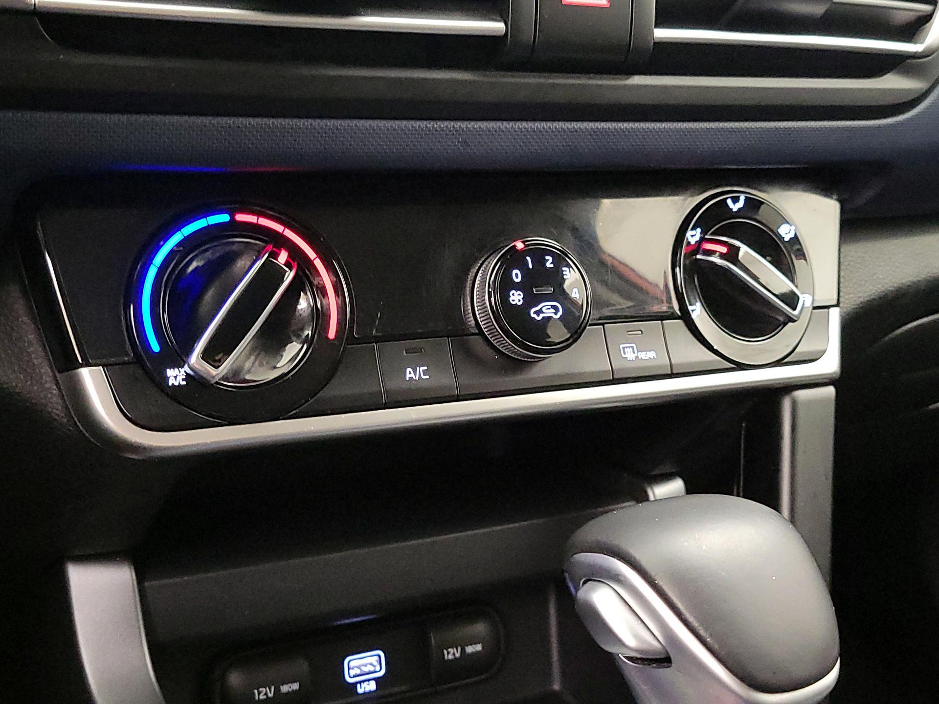 Thumbnail: 2021 Kia Seltos - 16