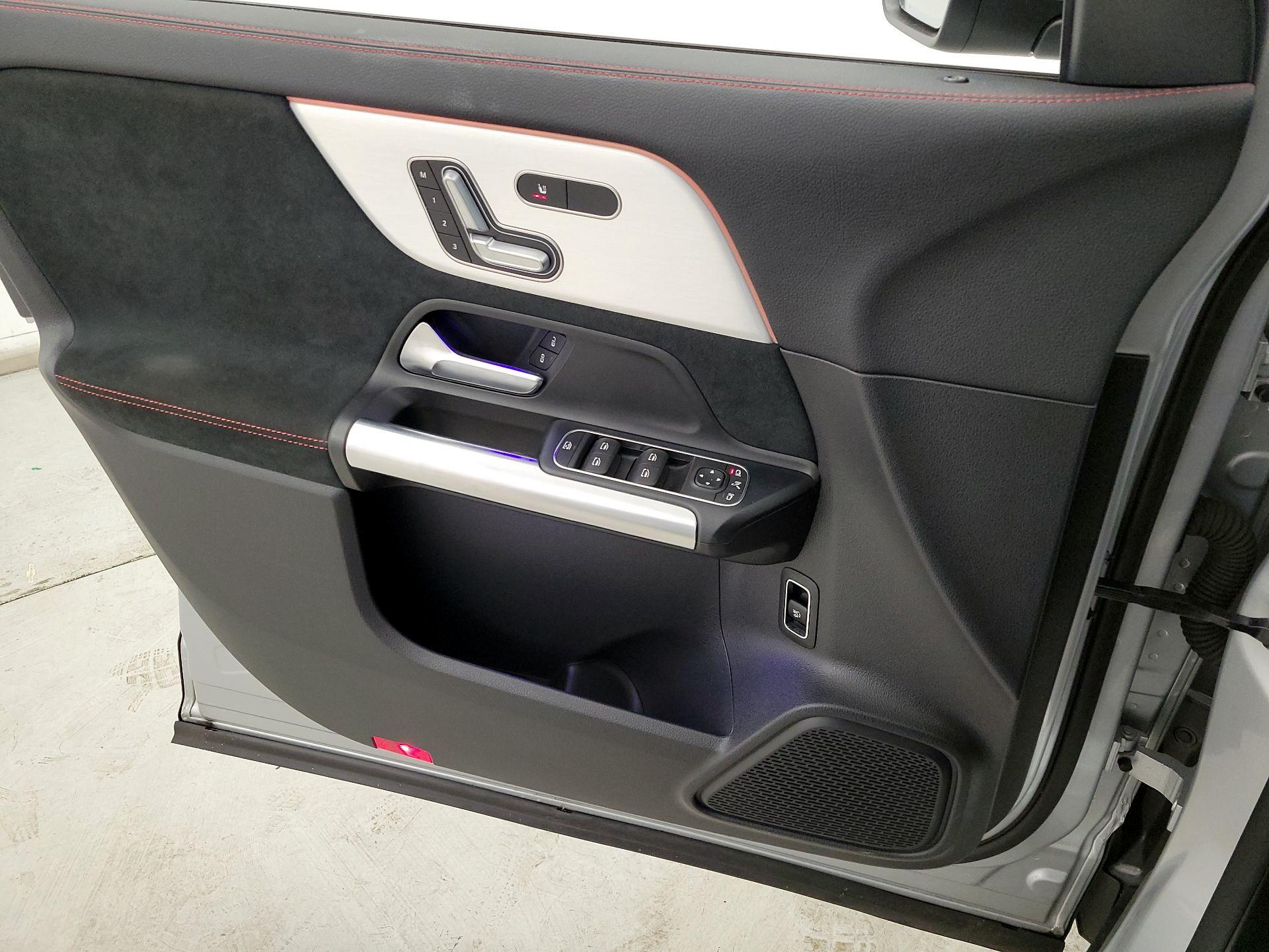 Thumbnail: 2022 Mercedes-Benz GLA - 12