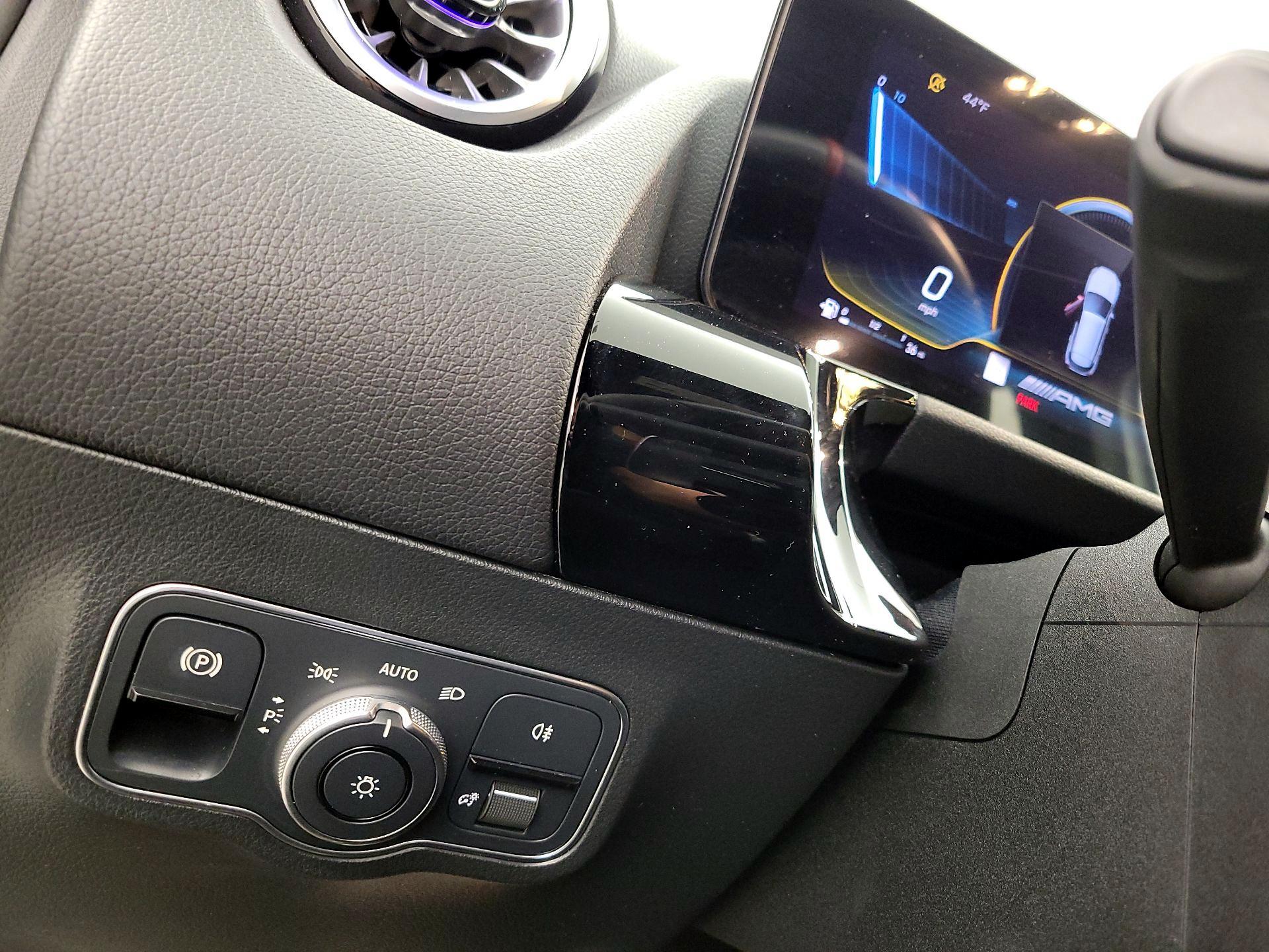 Thumbnail: 2022 Mercedes-Benz GLA - 13