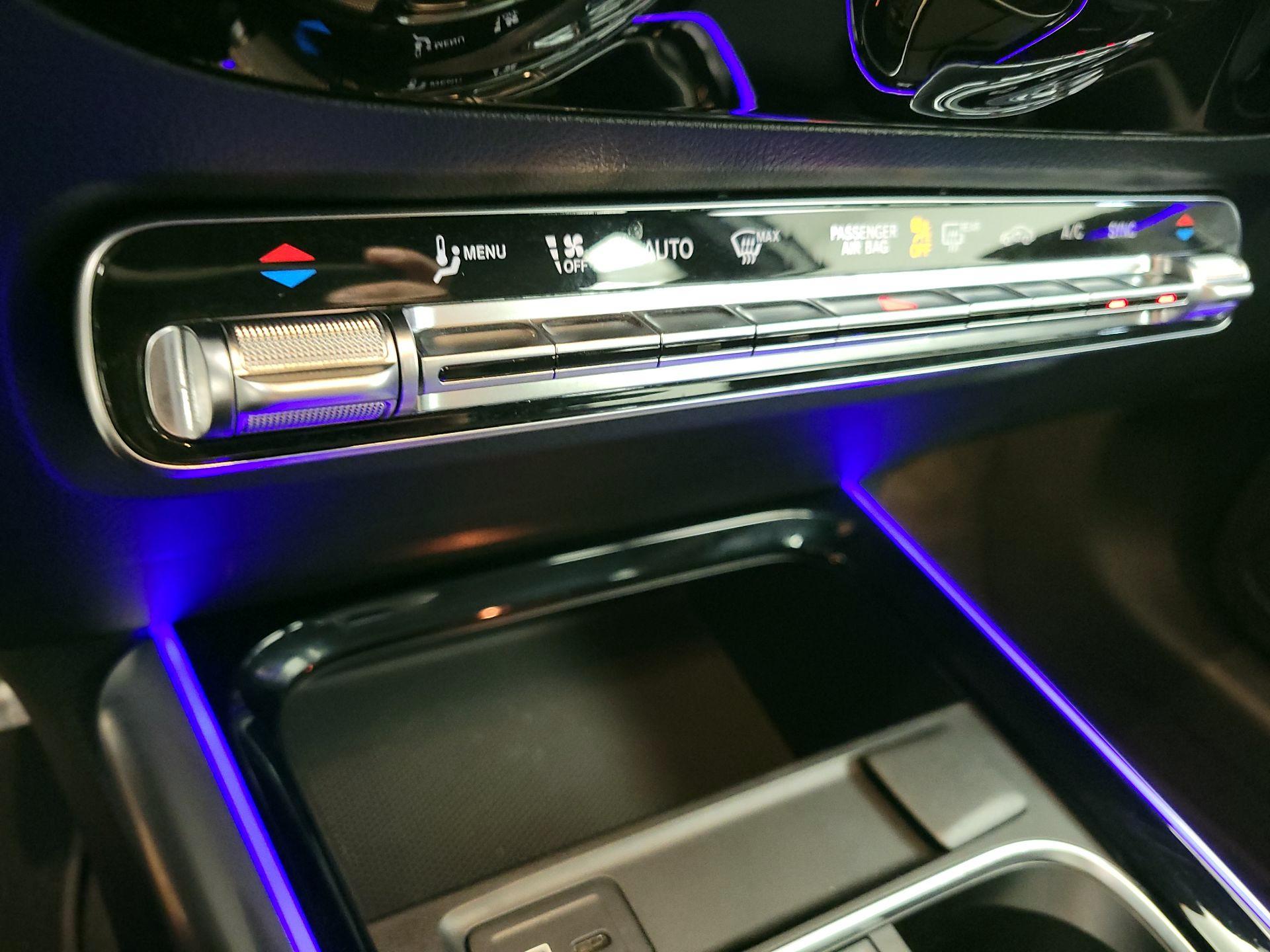 Thumbnail: 2022 Mercedes-Benz GLA - 17