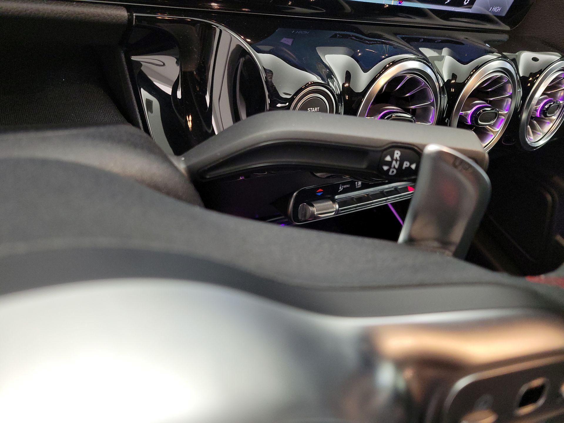 Thumbnail: 2022 Mercedes-Benz GLA - 18