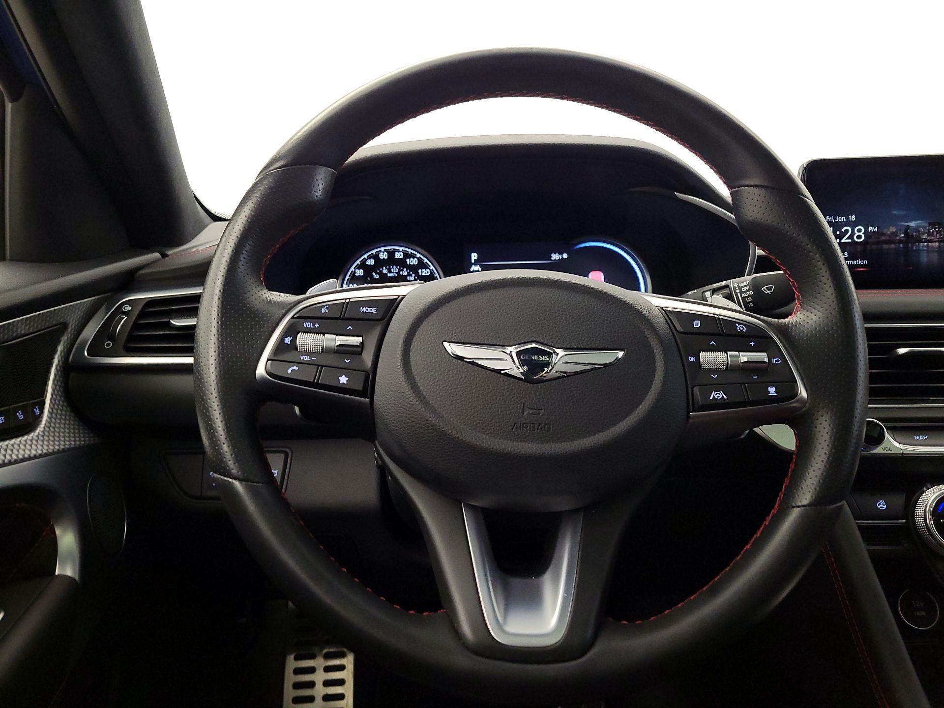 Thumbnail: 2022 Genesis G70 - 10