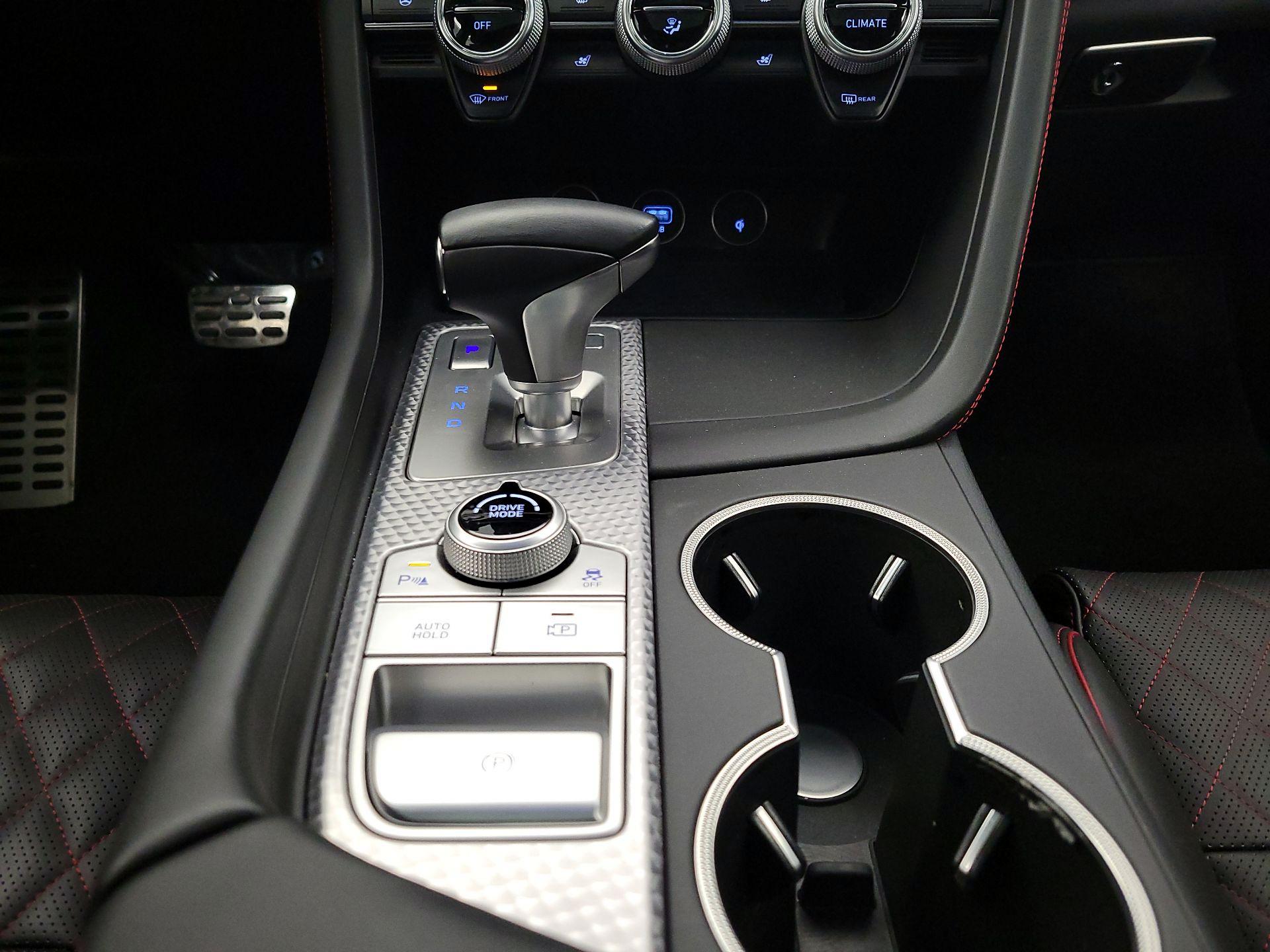 Thumbnail: 2022 Genesis G70 - 18