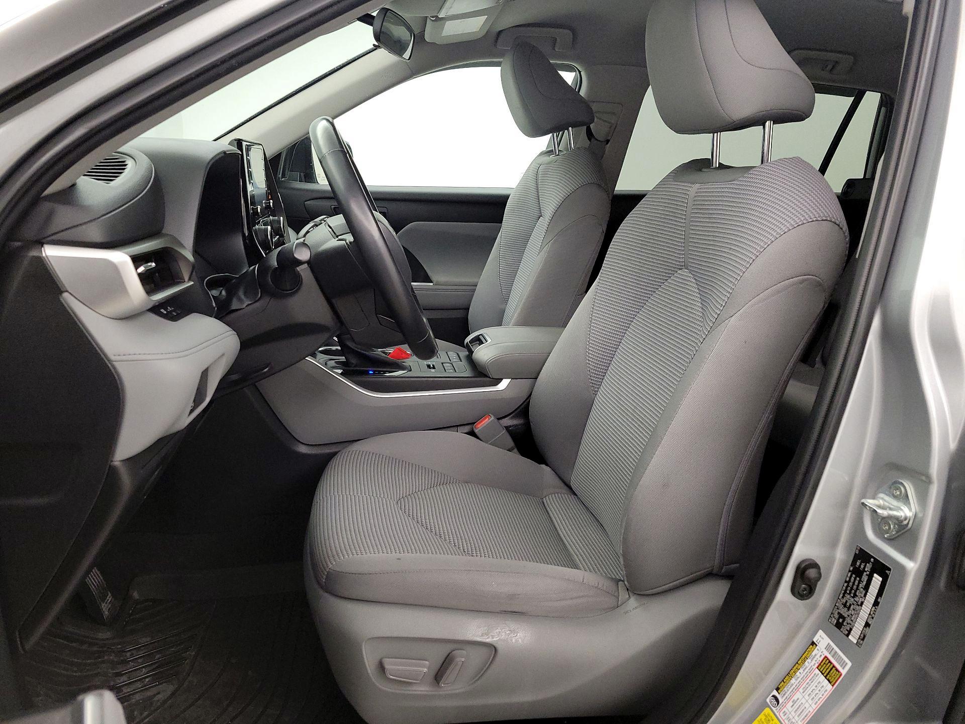 Thumbnail: 2022 Toyota Highlander - 11