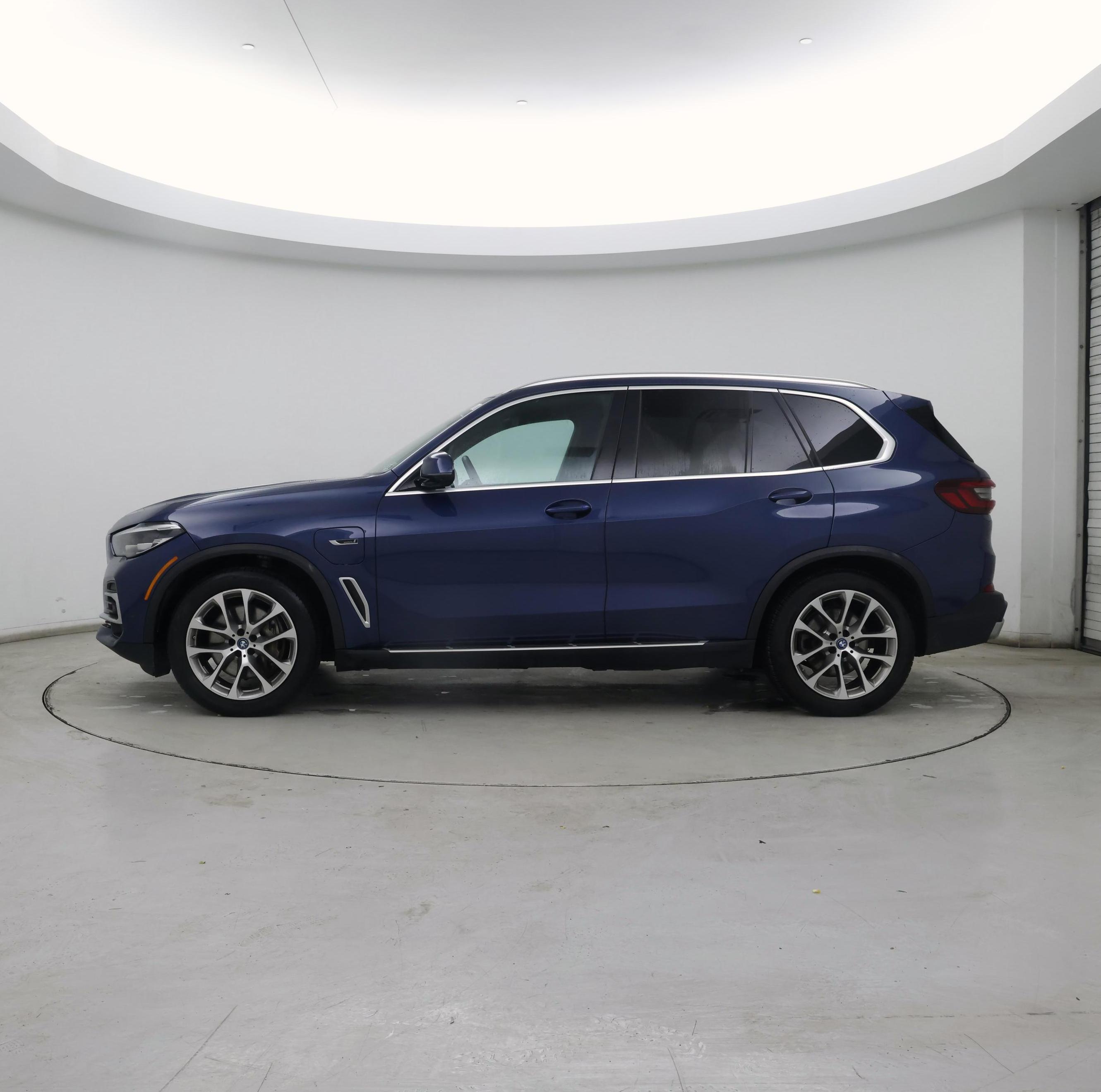 Thumbnail: 2023 BMW X5 - 3