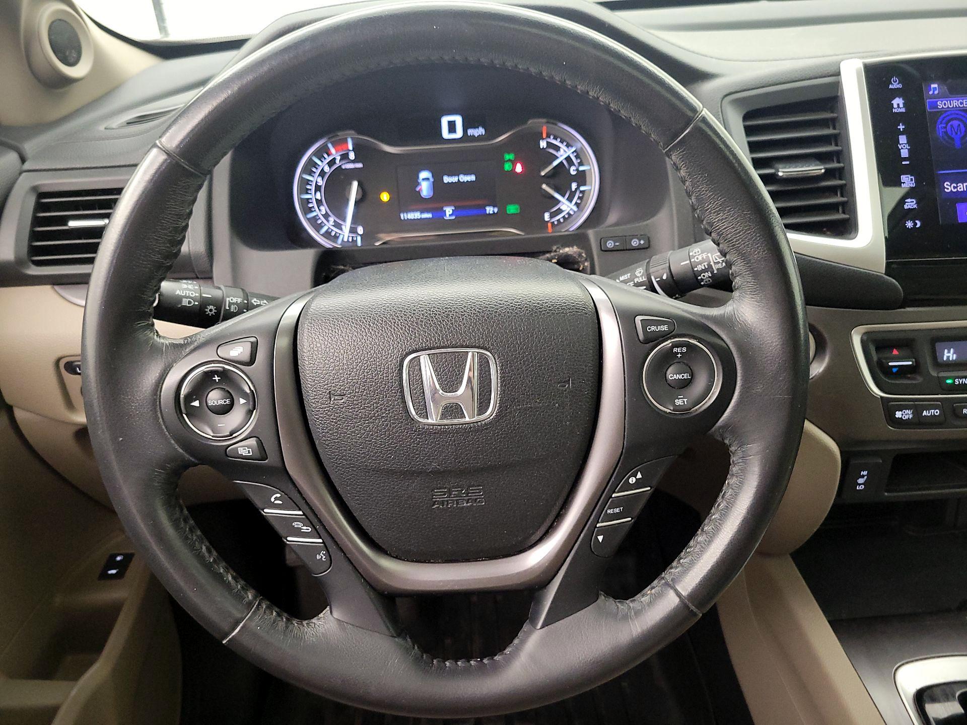 Thumbnail: 2018 Honda Pilot - 10