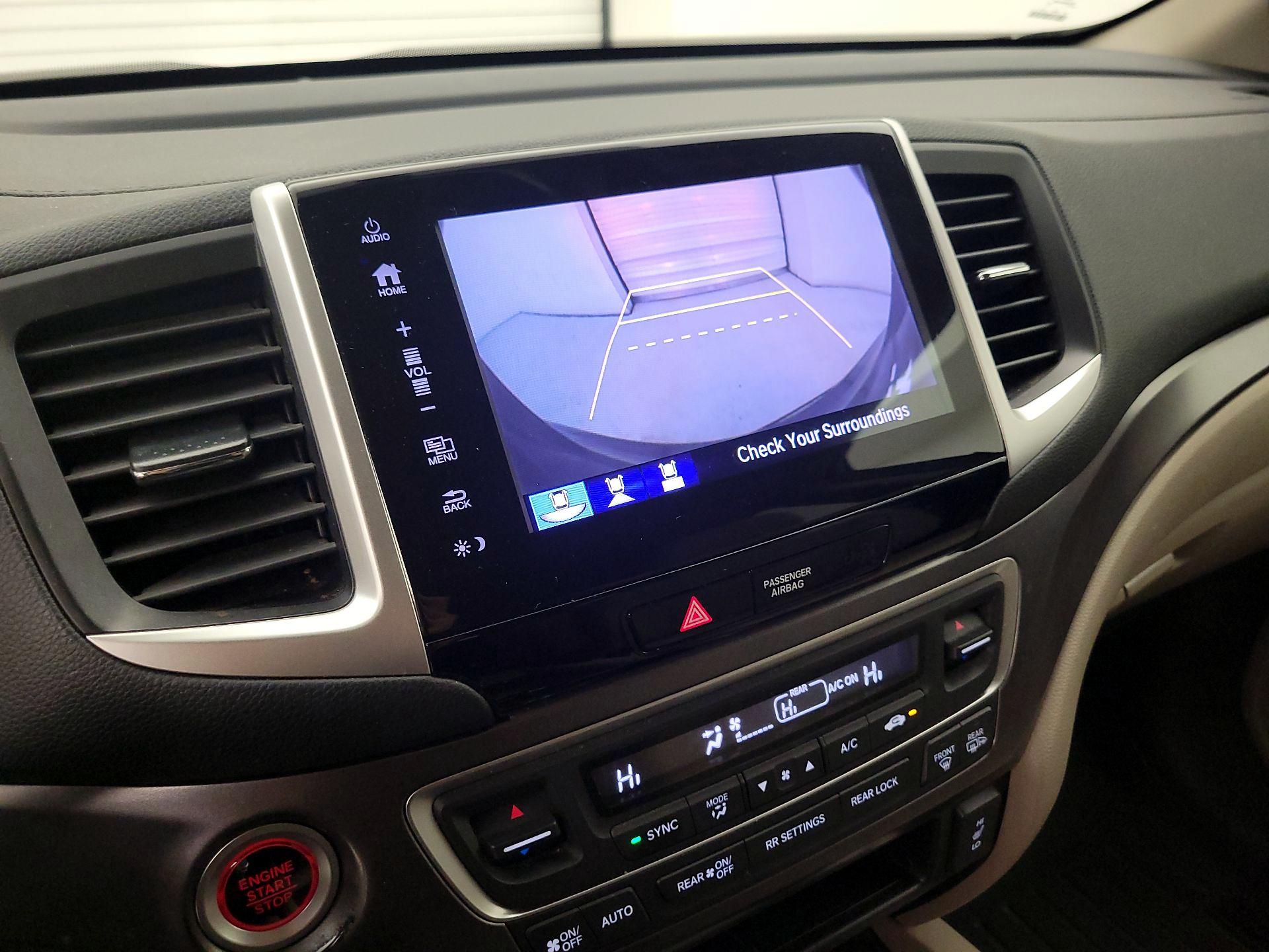 Thumbnail: 2018 Honda Pilot - 14