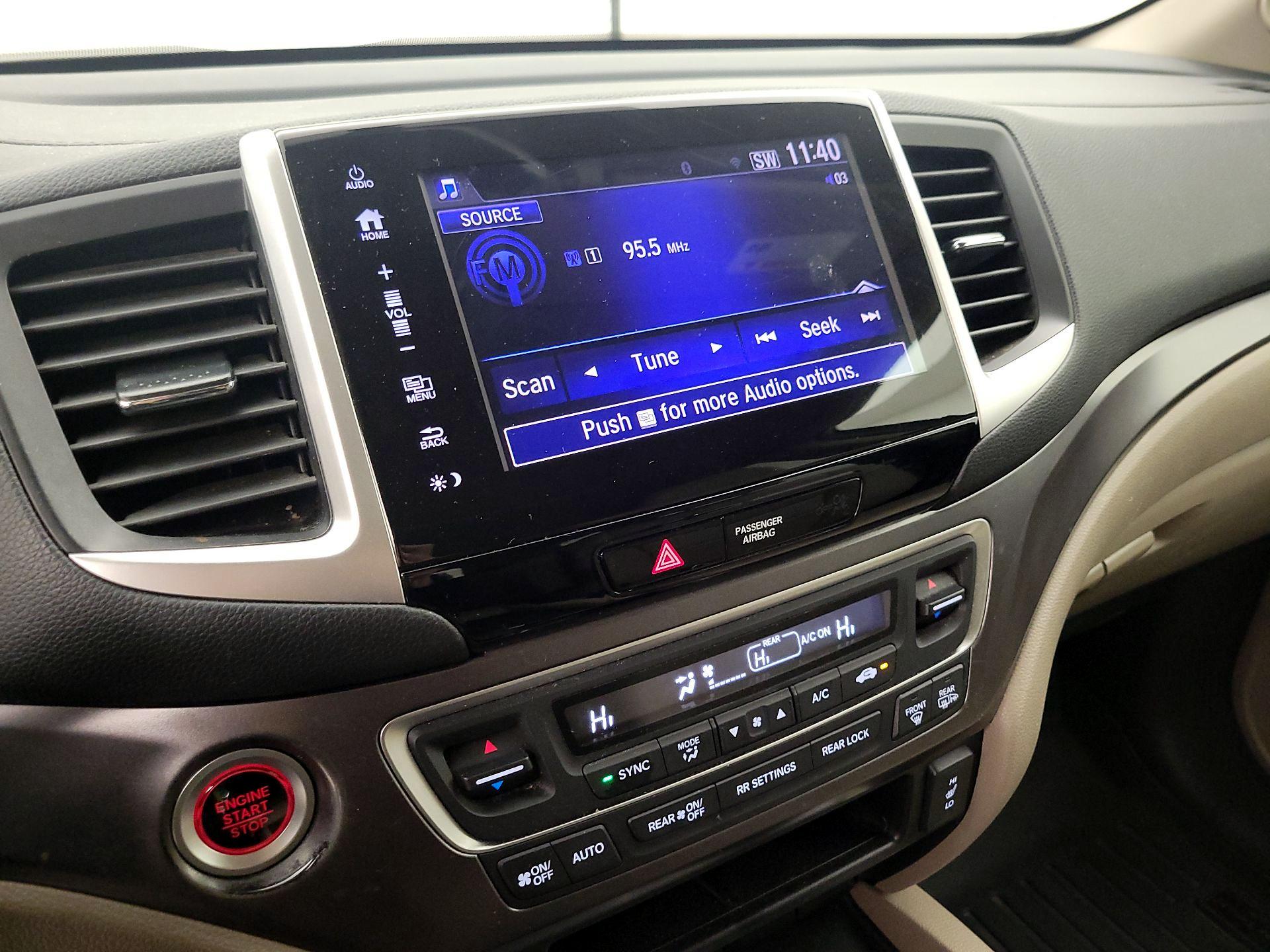 Thumbnail: 2018 Honda Pilot - 15