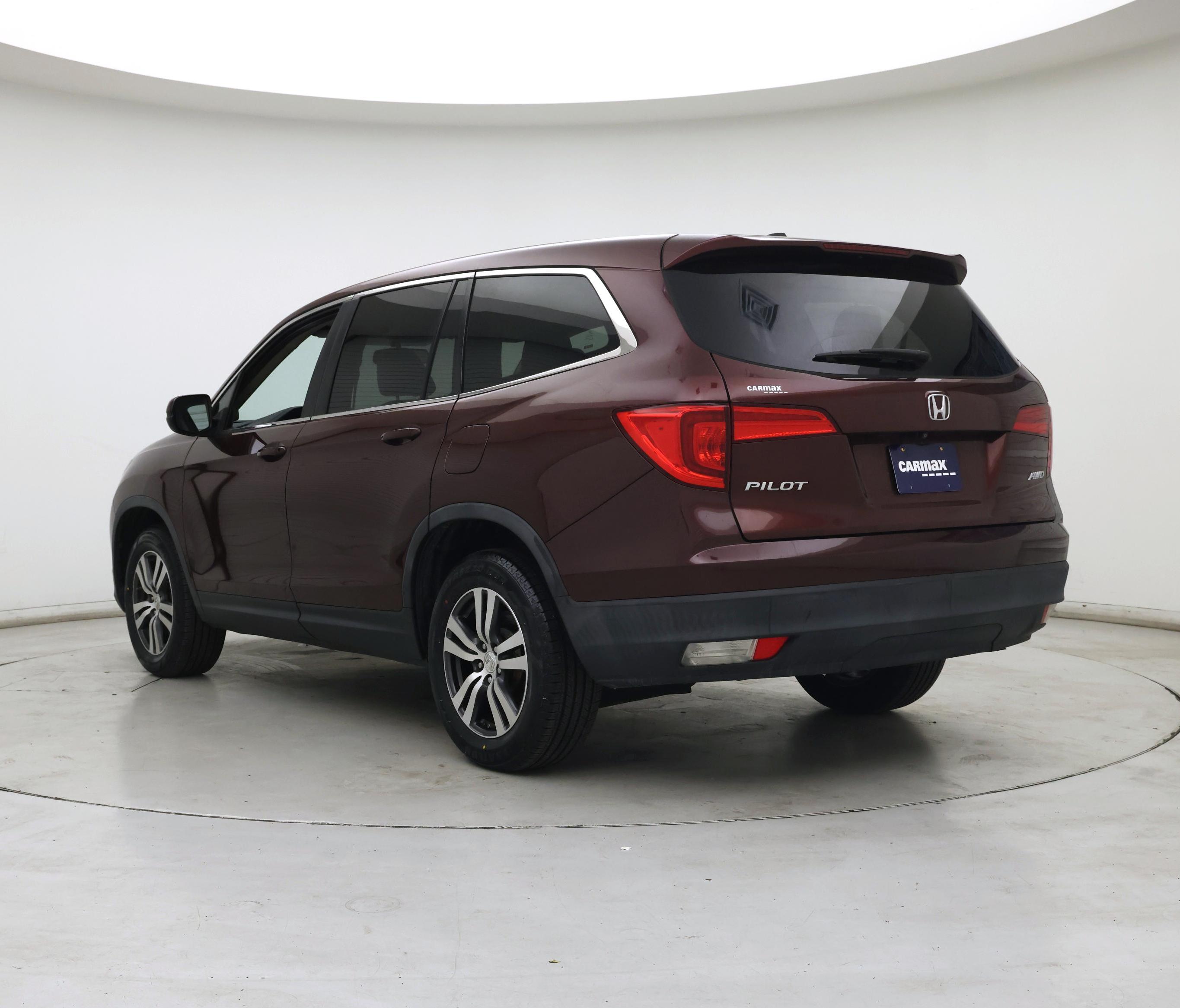 Thumbnail: 2018 Honda Pilot - 2