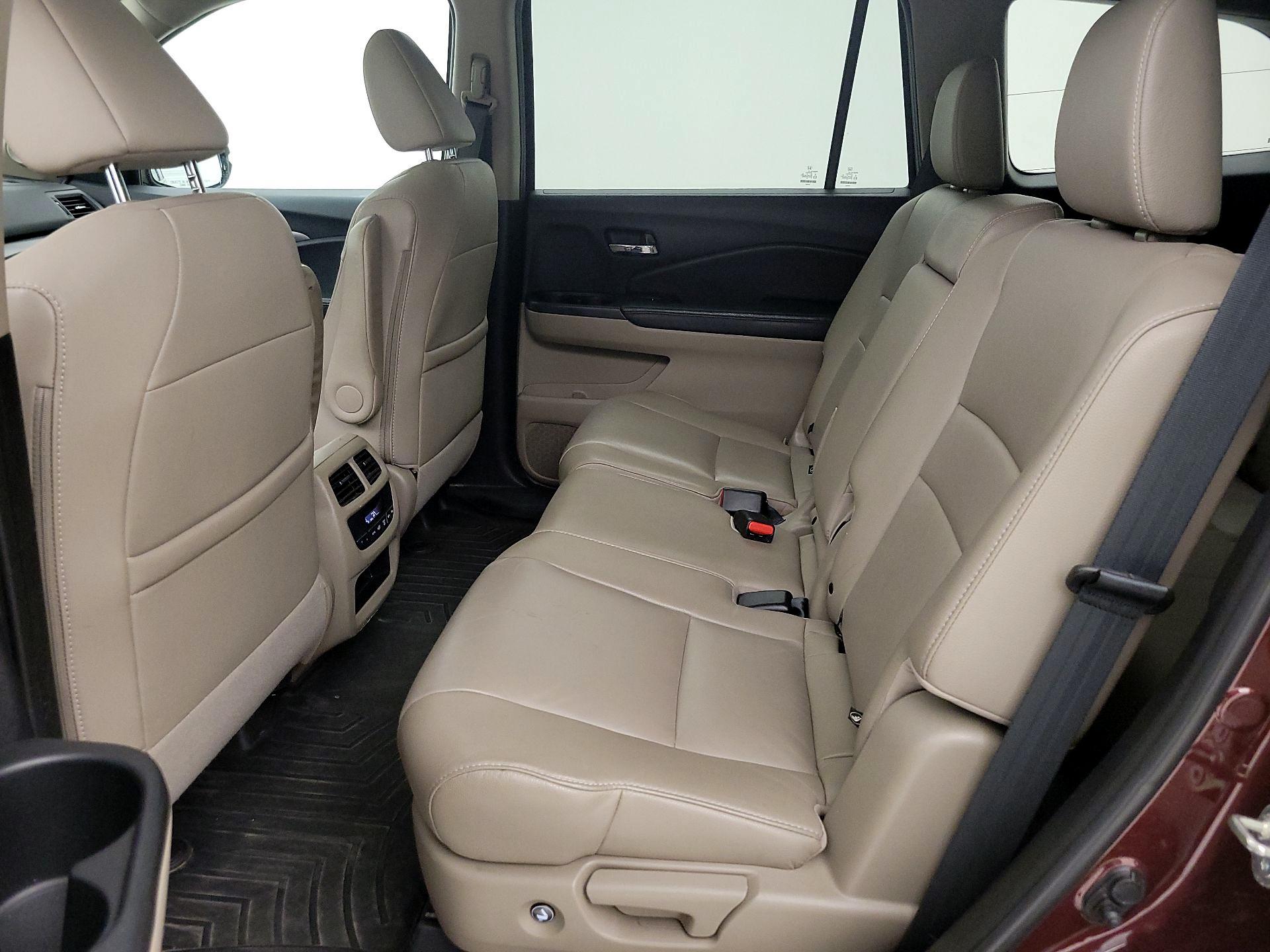 Thumbnail: 2018 Honda Pilot - 20