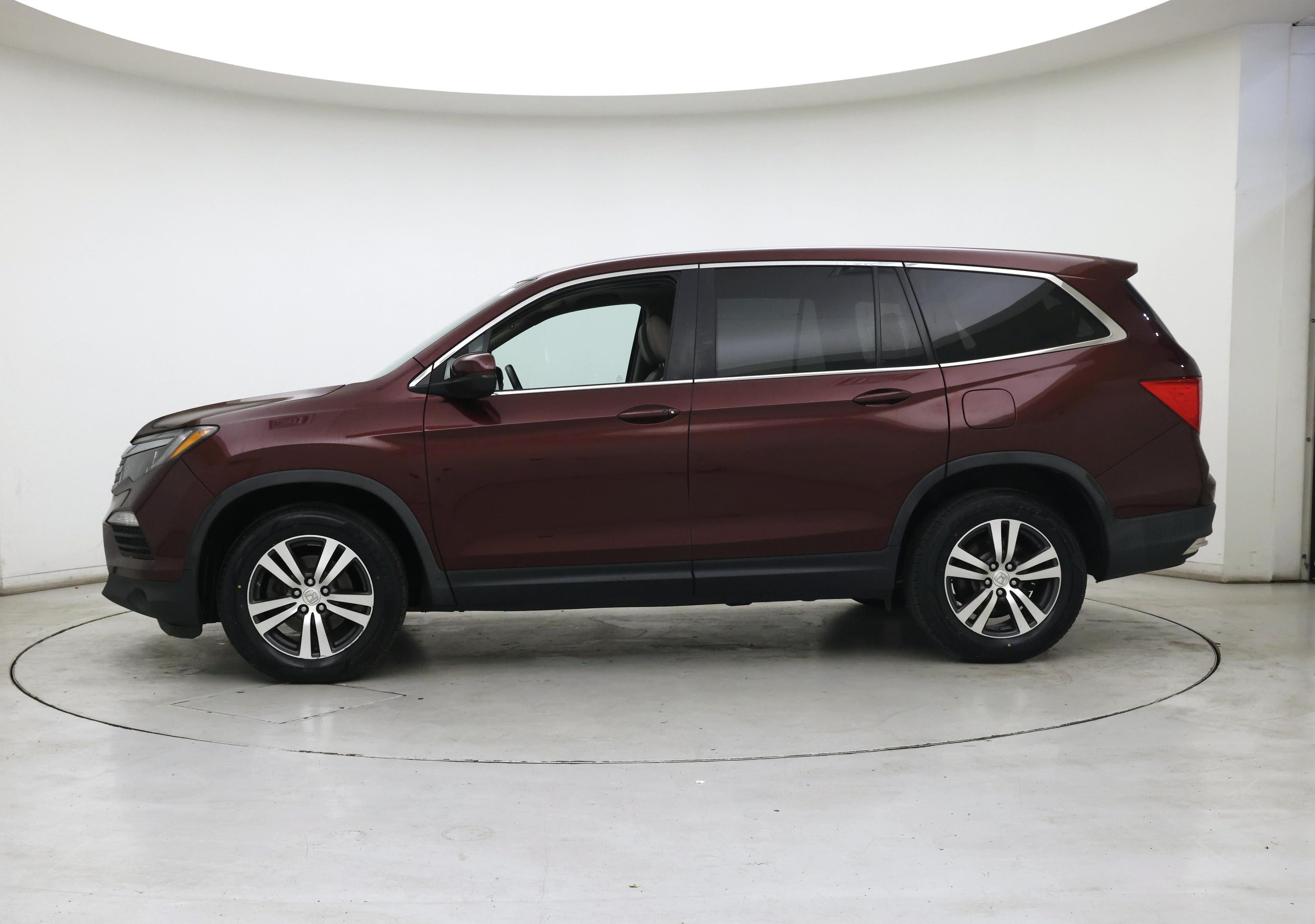 Thumbnail: 2018 Honda Pilot - 3