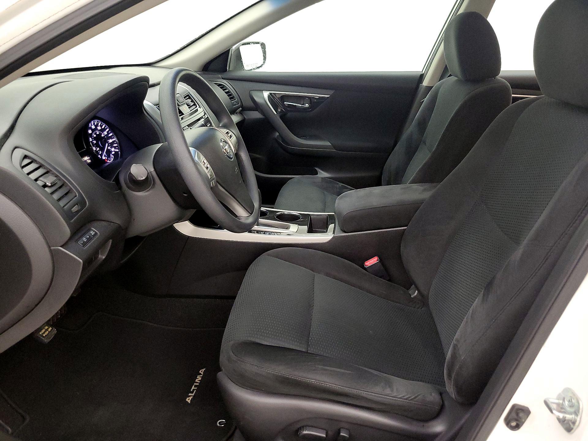 Thumbnail: 2014 Nissan Altima - 11