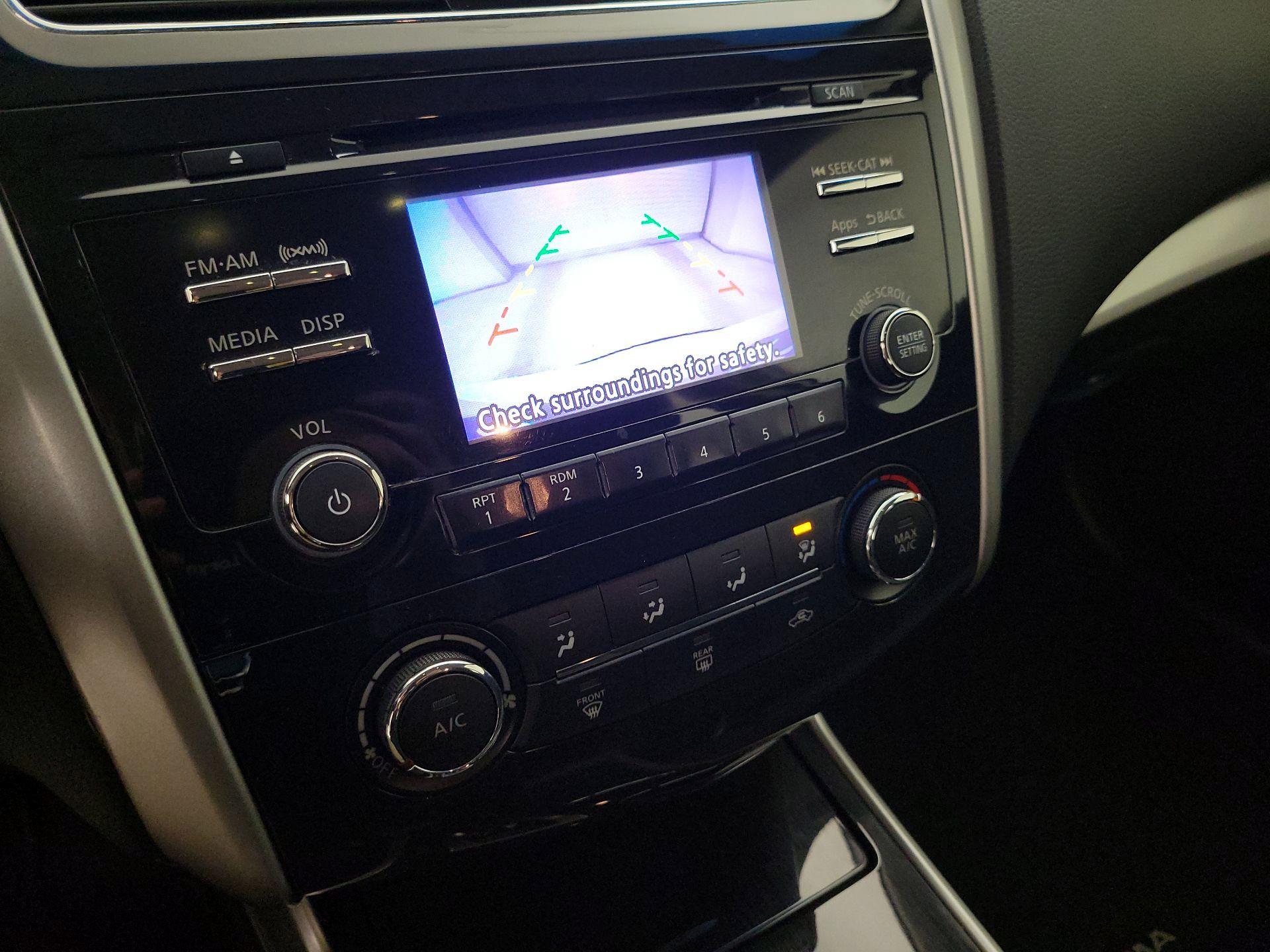 Thumbnail: 2014 Nissan Altima - 14