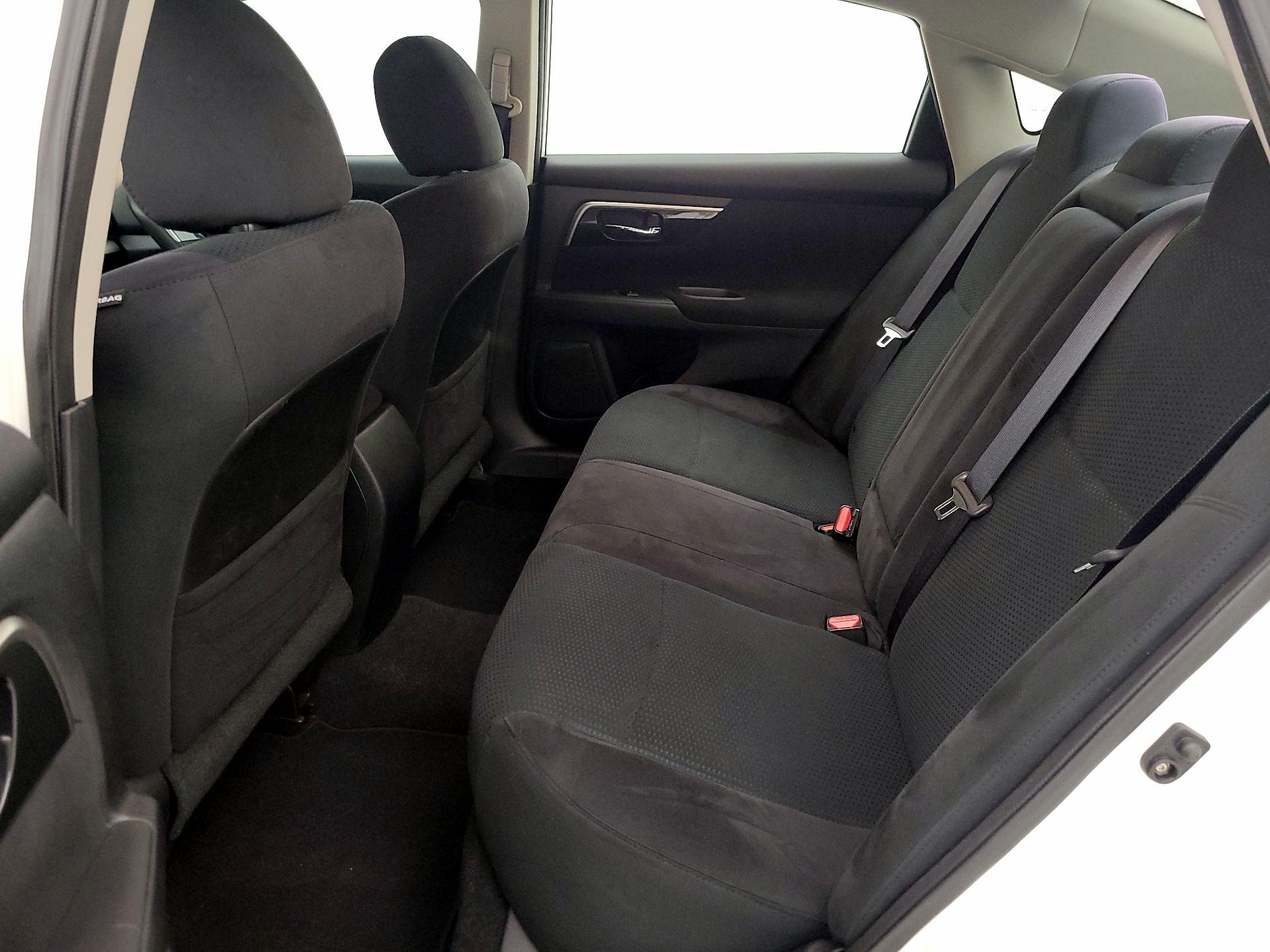 Thumbnail: 2014 Nissan Altima - 19