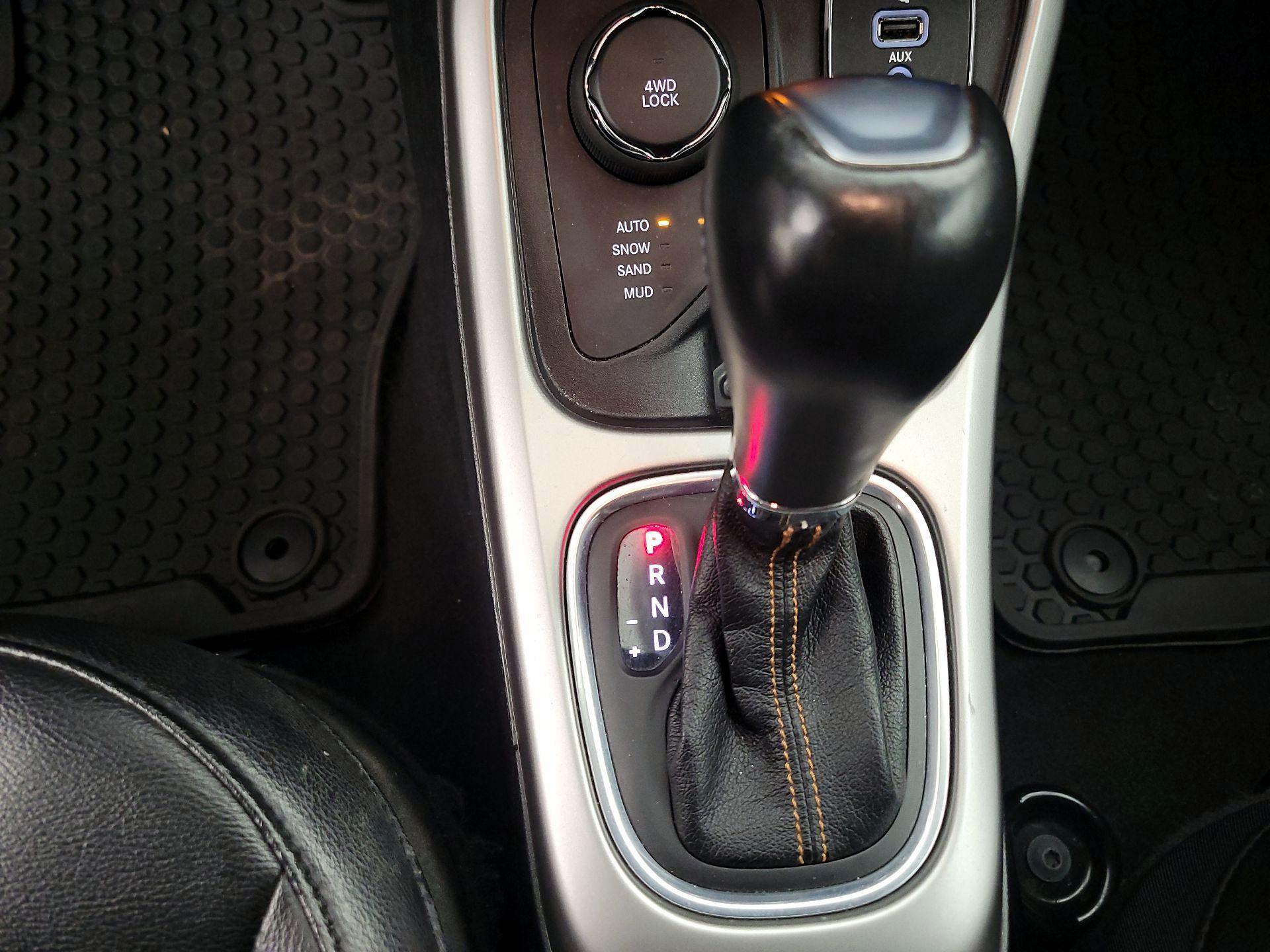 Thumbnail: 2020 Jeep Compass - 17