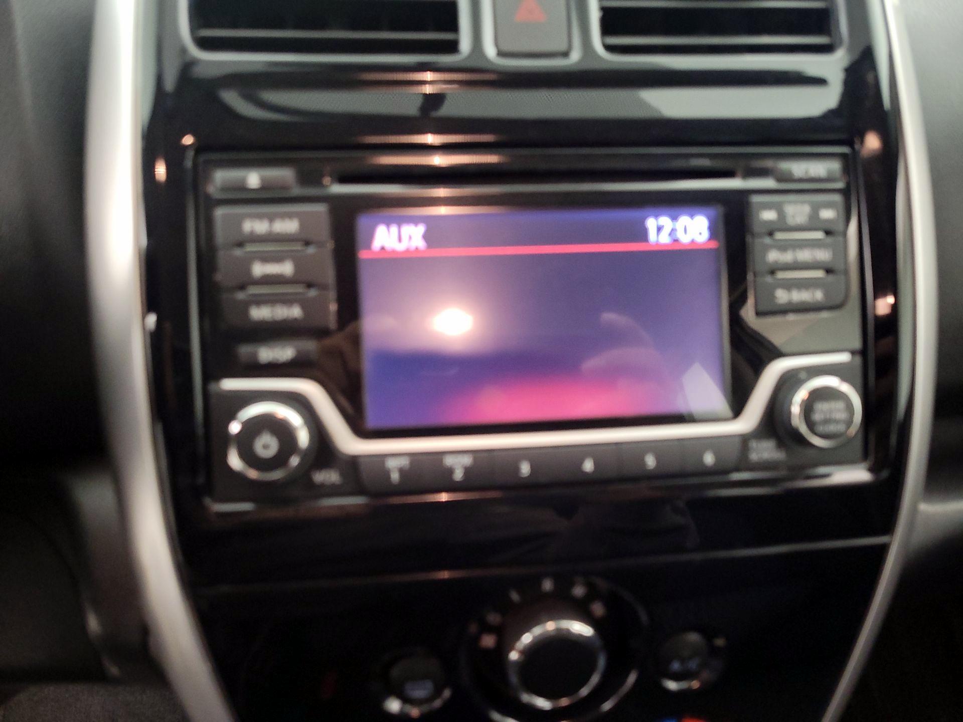 Thumbnail: 2017 Nissan Versa Note - 15