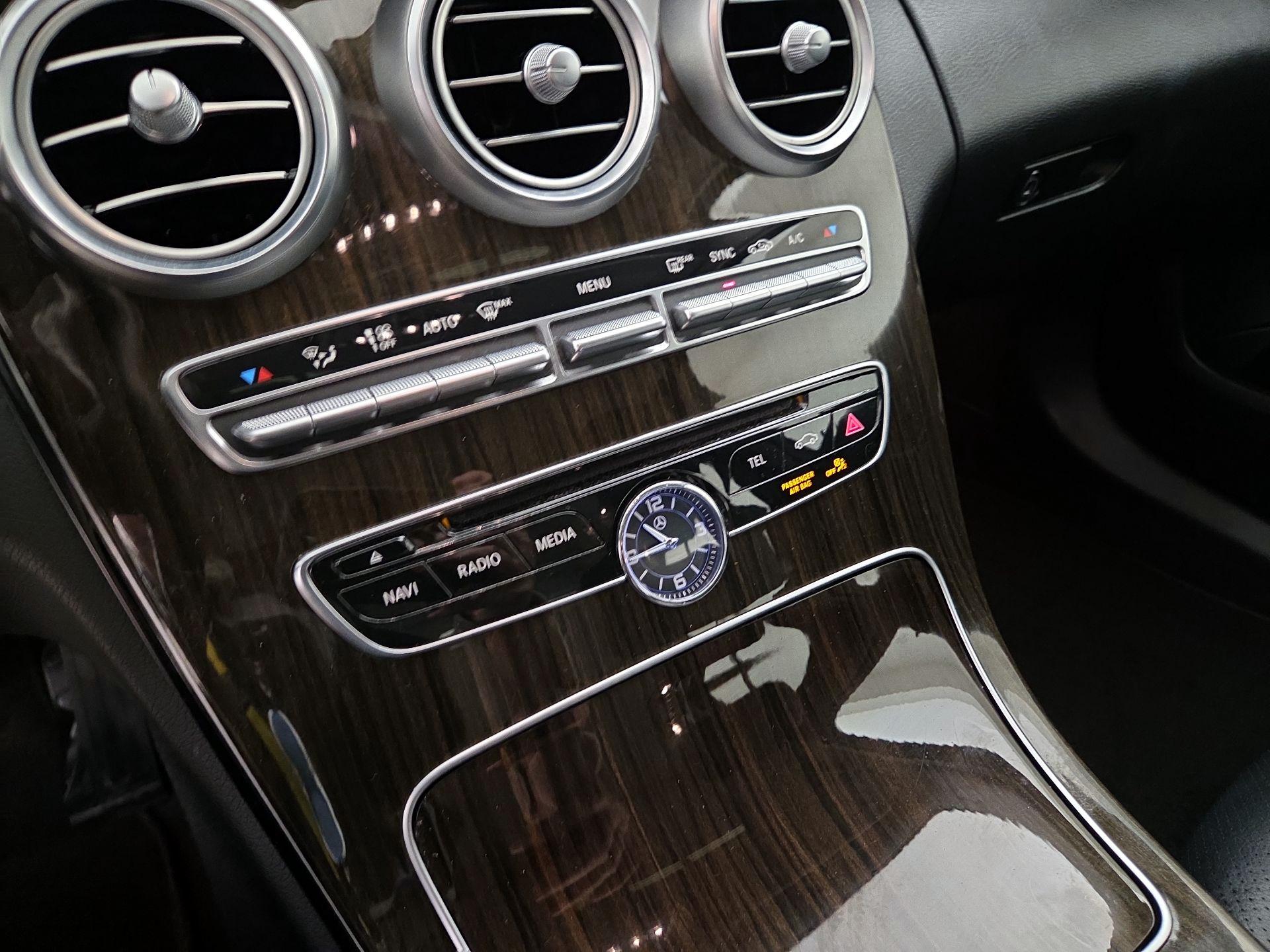 Thumbnail: 2018 Mercedes-Benz C-Class - 16