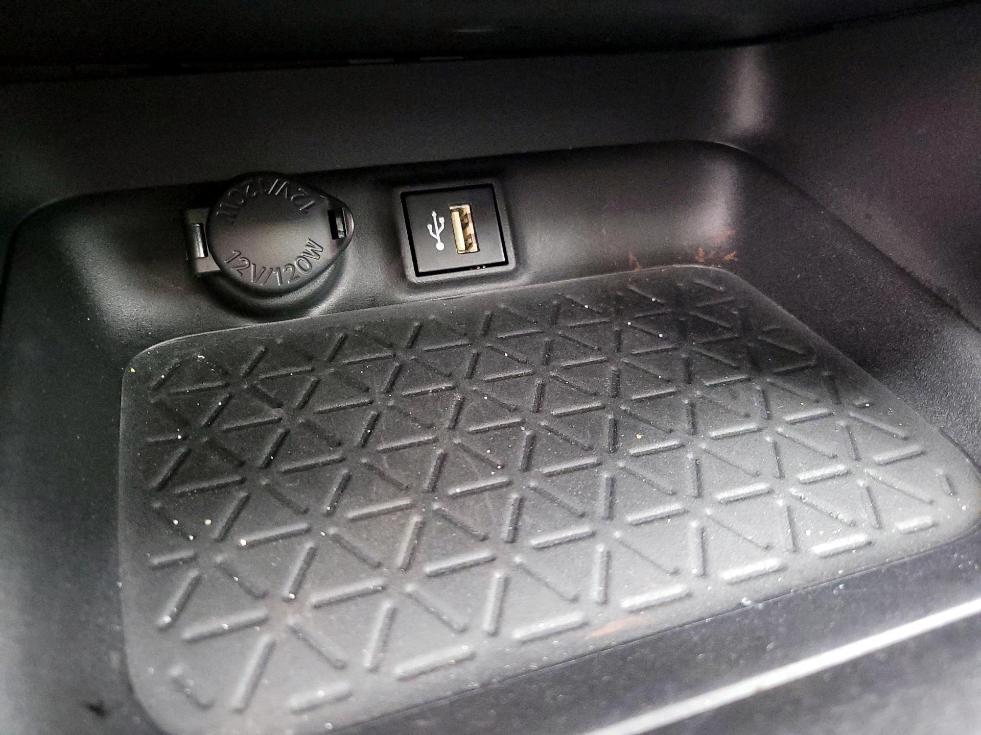 Thumbnail: 2024 Toyota RAV4 - 19