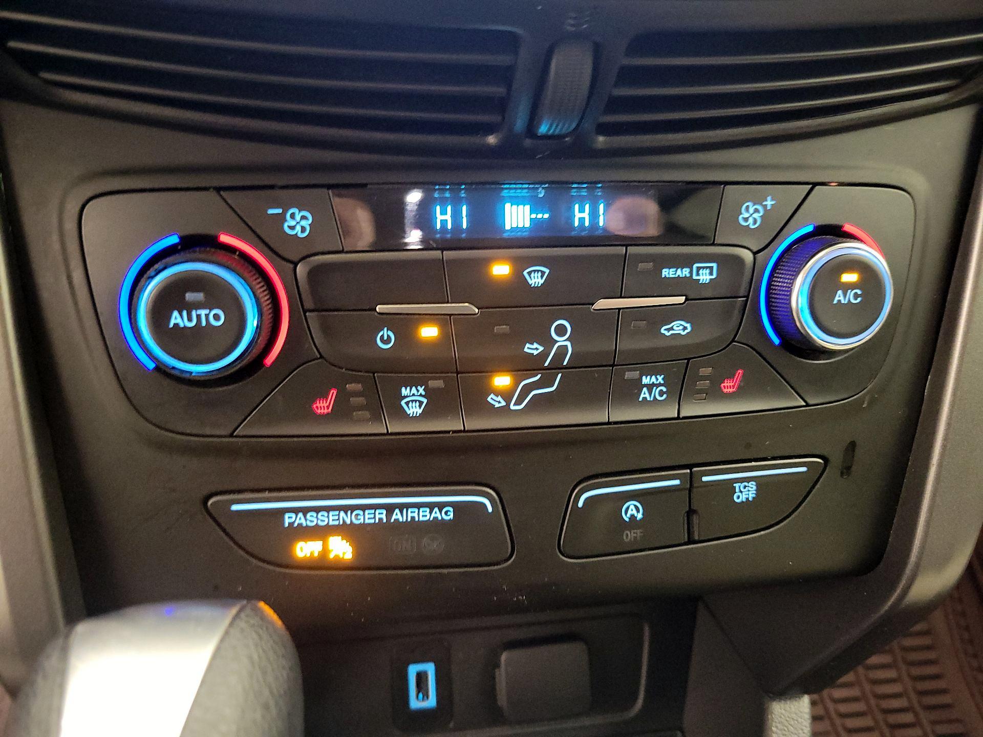 Thumbnail: 2017 Ford Escape - 16