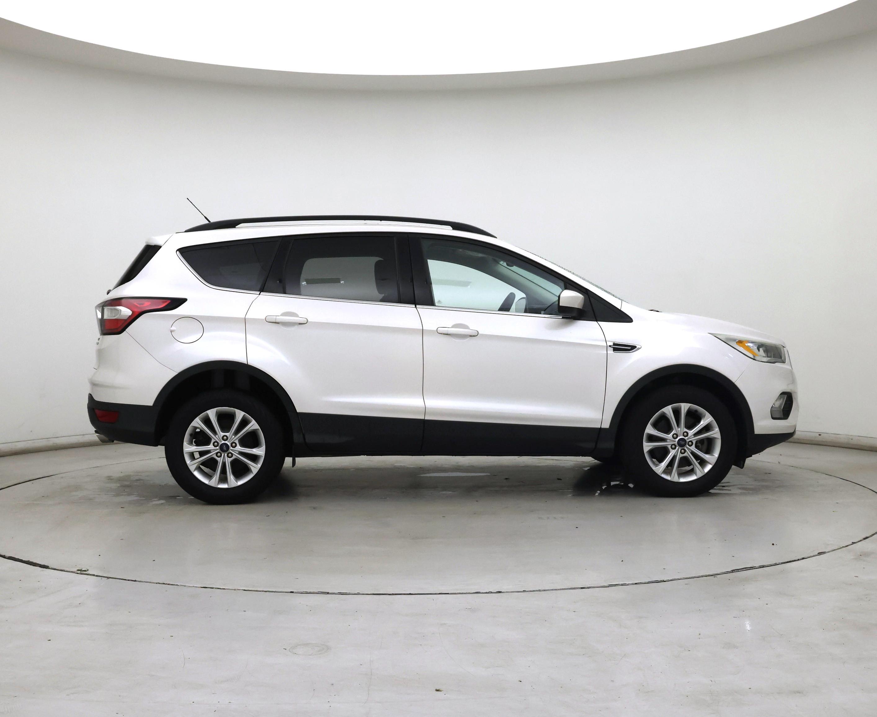 Thumbnail: 2017 Ford Escape - 7