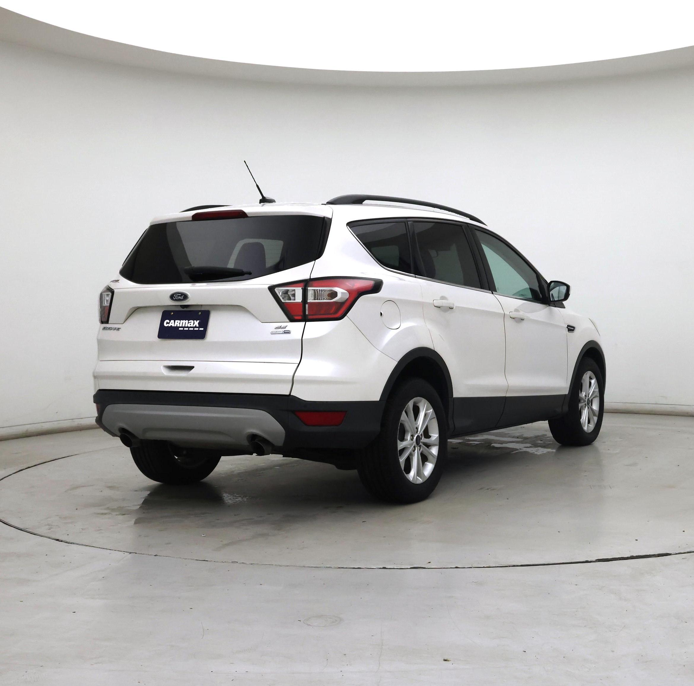 Thumbnail: 2017 Ford Escape - 8