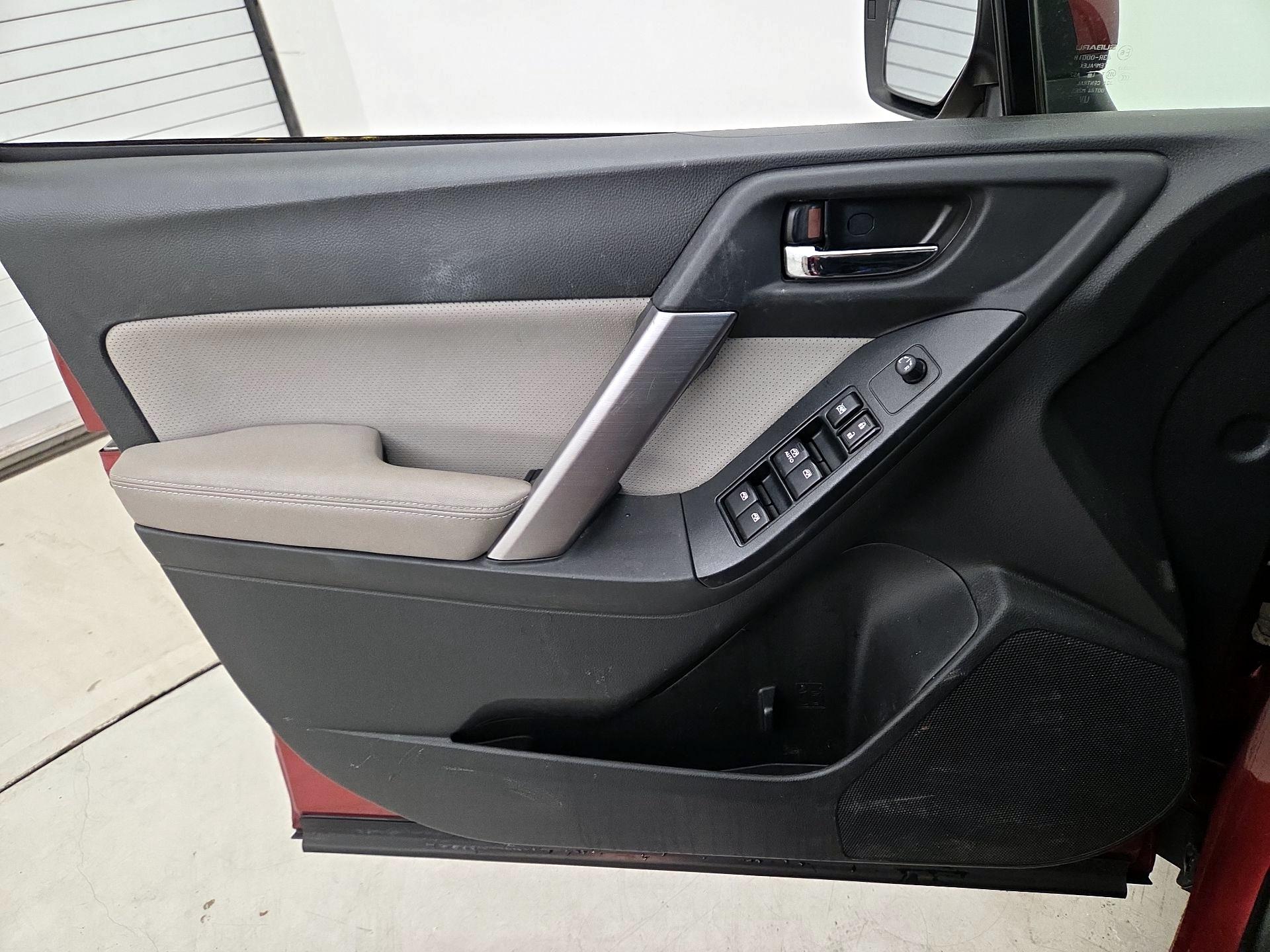 Thumbnail: 2015 Subaru Forester - 12