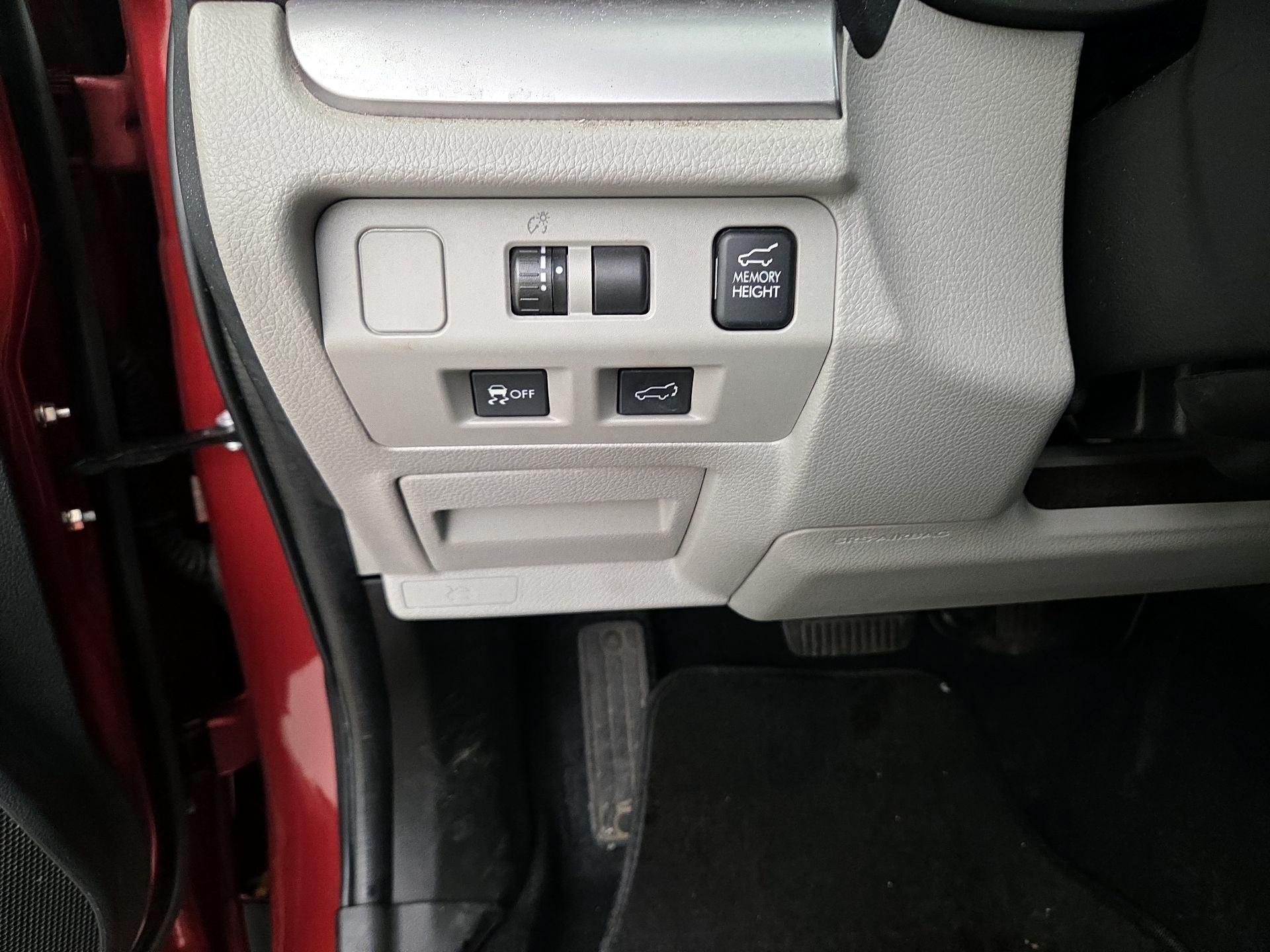 Thumbnail: 2015 Subaru Forester - 13