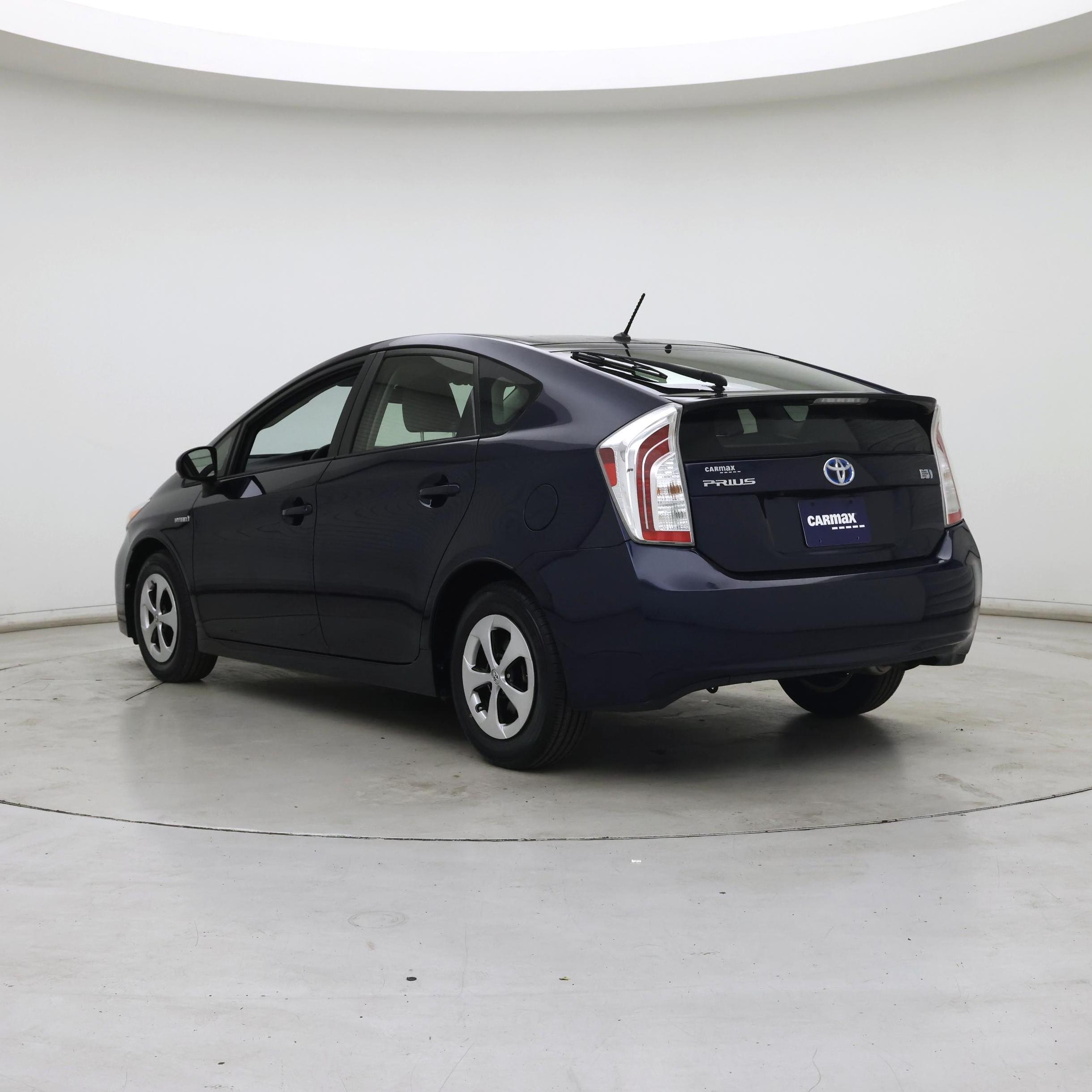 Thumbnail: 2015 Toyota Prius - 2